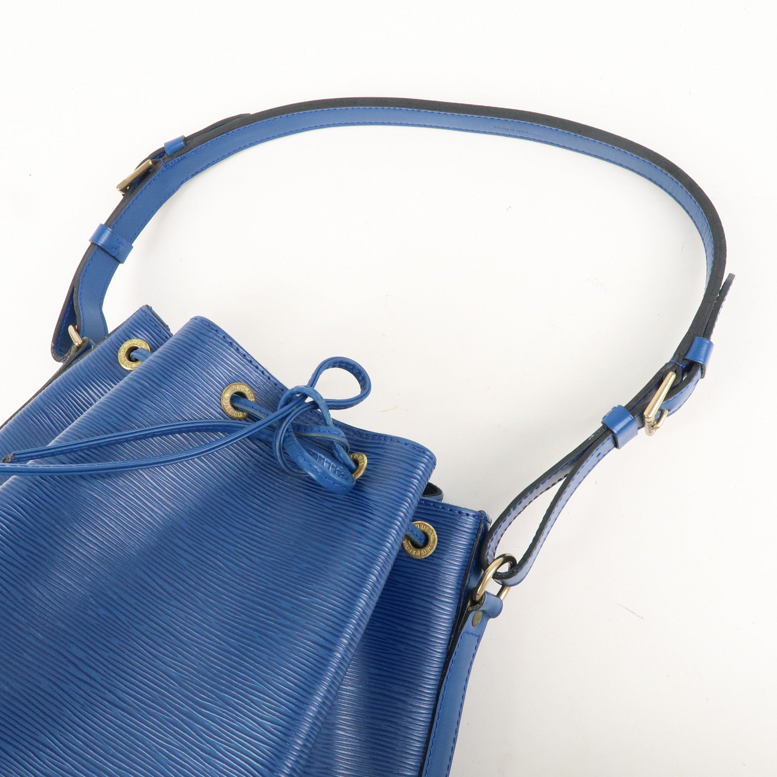 Louis Vuitton Epi Petit Noe Shoulder Bag Toledo Blue M44105