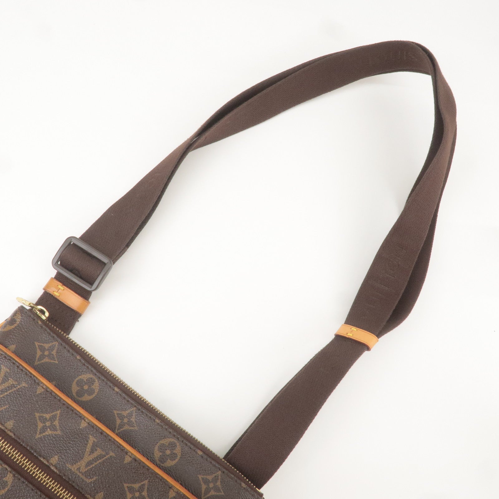 Louis Vuitton Pochette Valmy Shoulder Bag - Farfetch