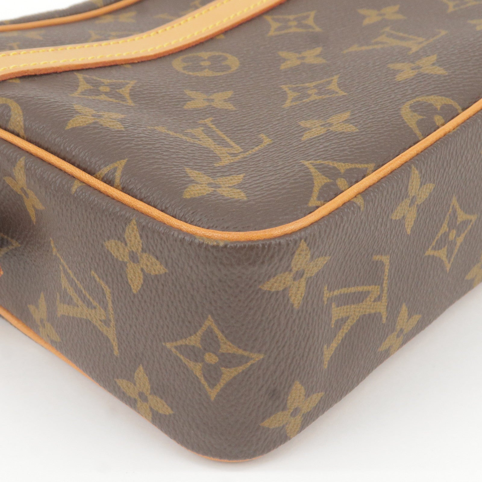 Louis-Vuitton-Monogram-Compiegne-23-Pouch-Clutch-Bag-M51847 – dct