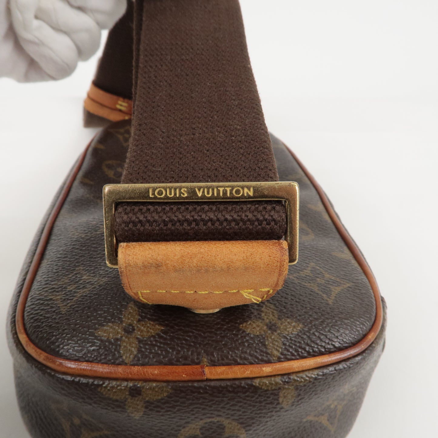Louis Vuitton Monogram Pochette Gange Crossbody Bag M51870