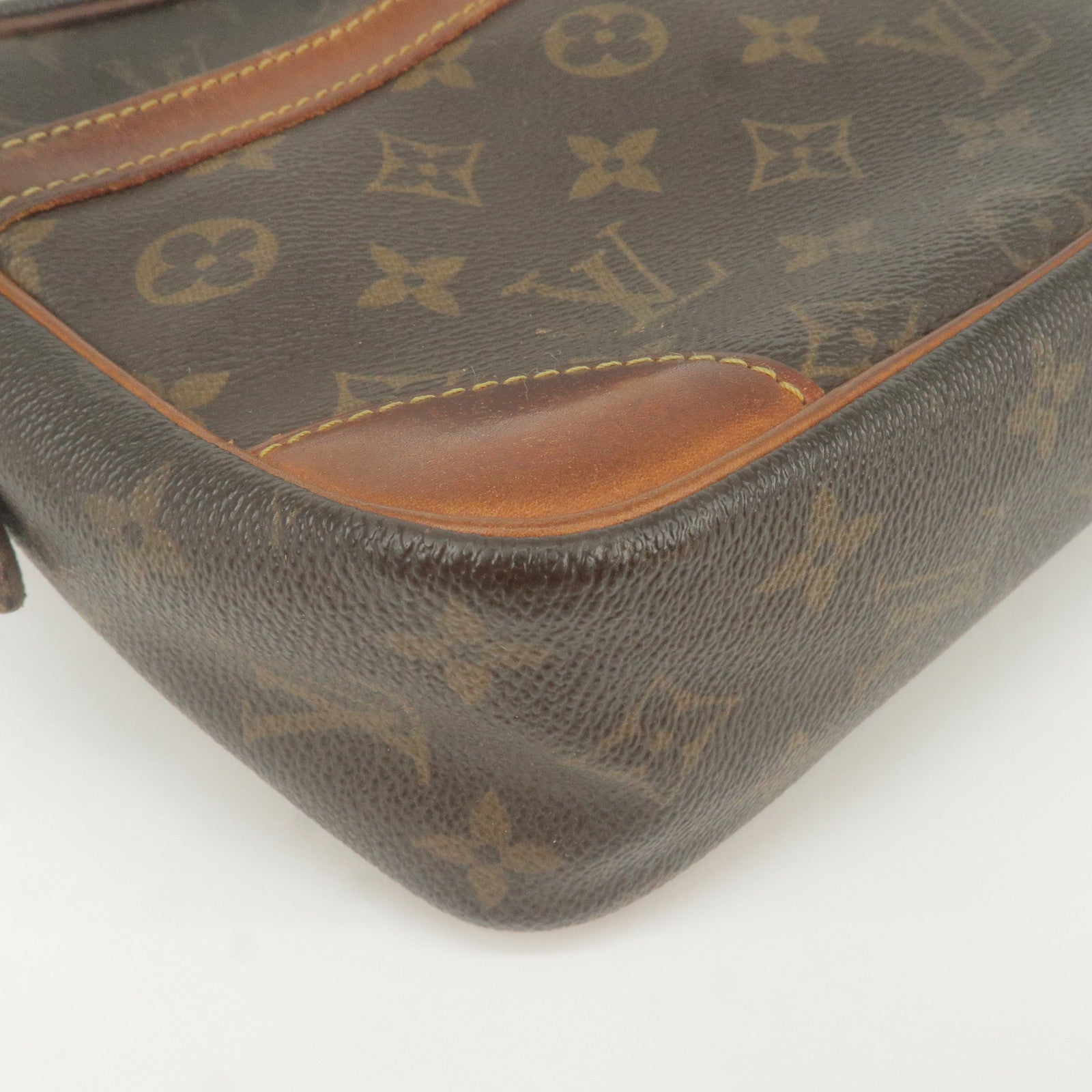 Louis Vuitton 2016 Pre-Owned Monogram Eclipse Belt Bag - Black for