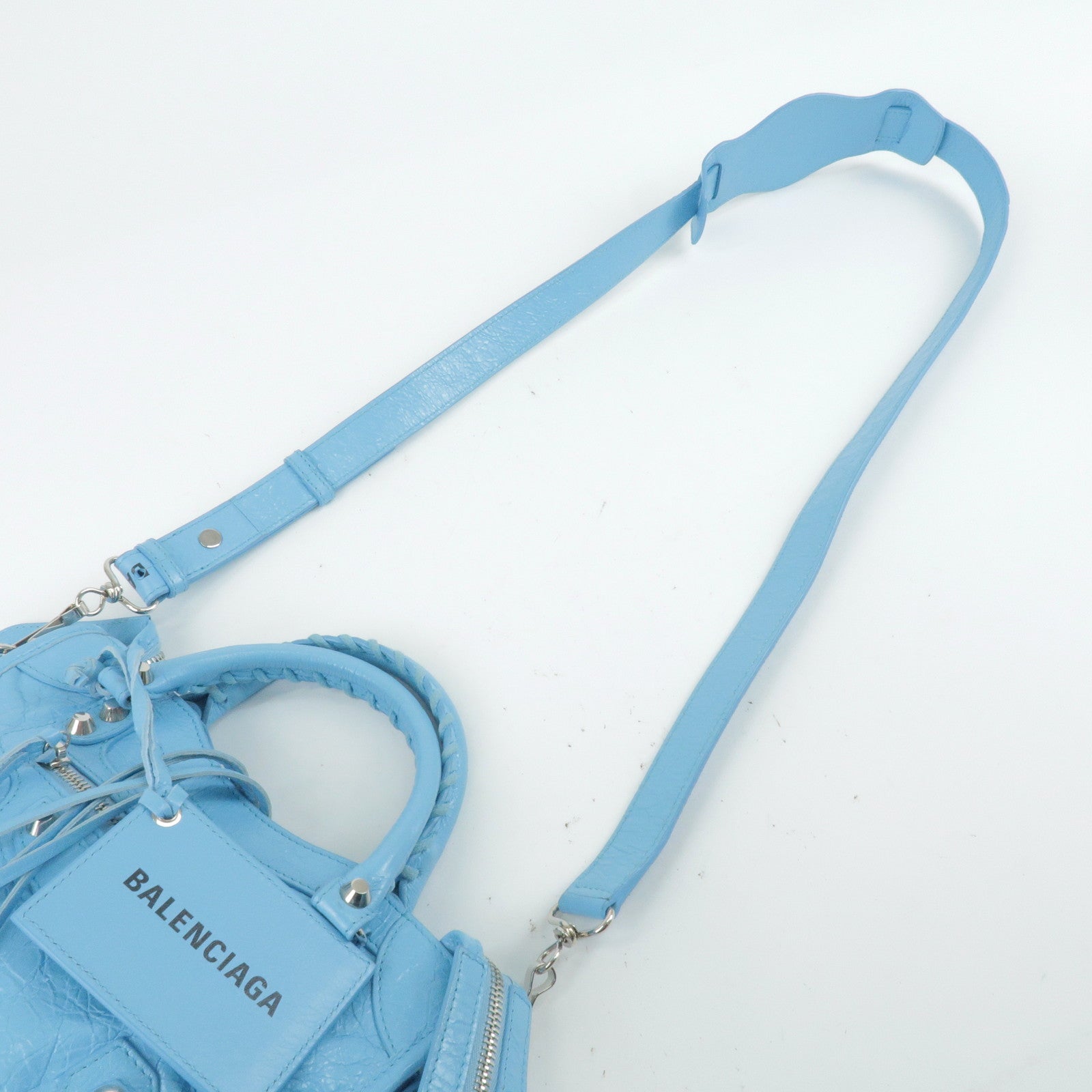 Balenciaga Rope Crossbody  Balenciaga purse, Shoulder strap bag, Crossbody  shoulder bag