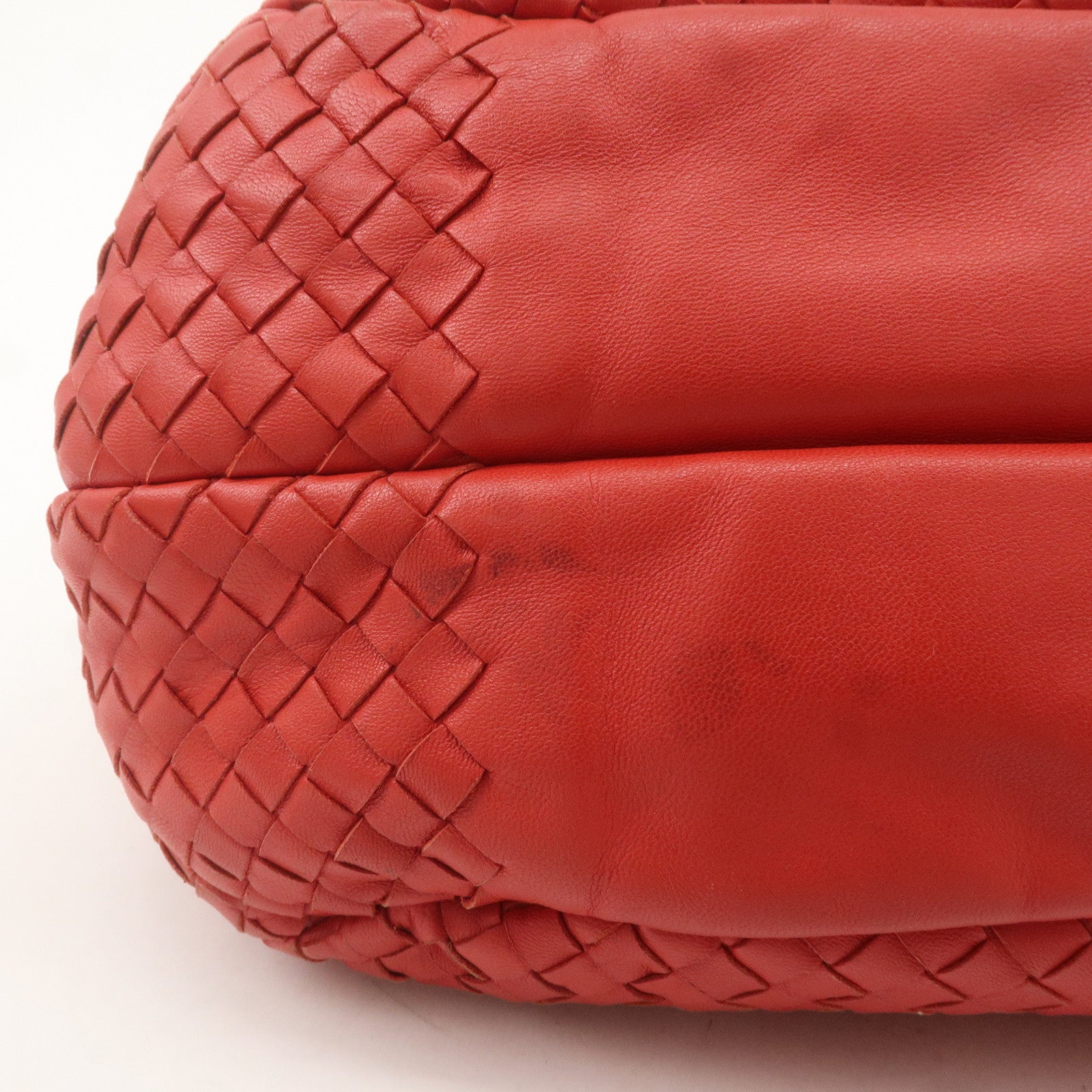 BOTTEGA VENETA Intrecciato Leather Shoulder Bag Red 125787