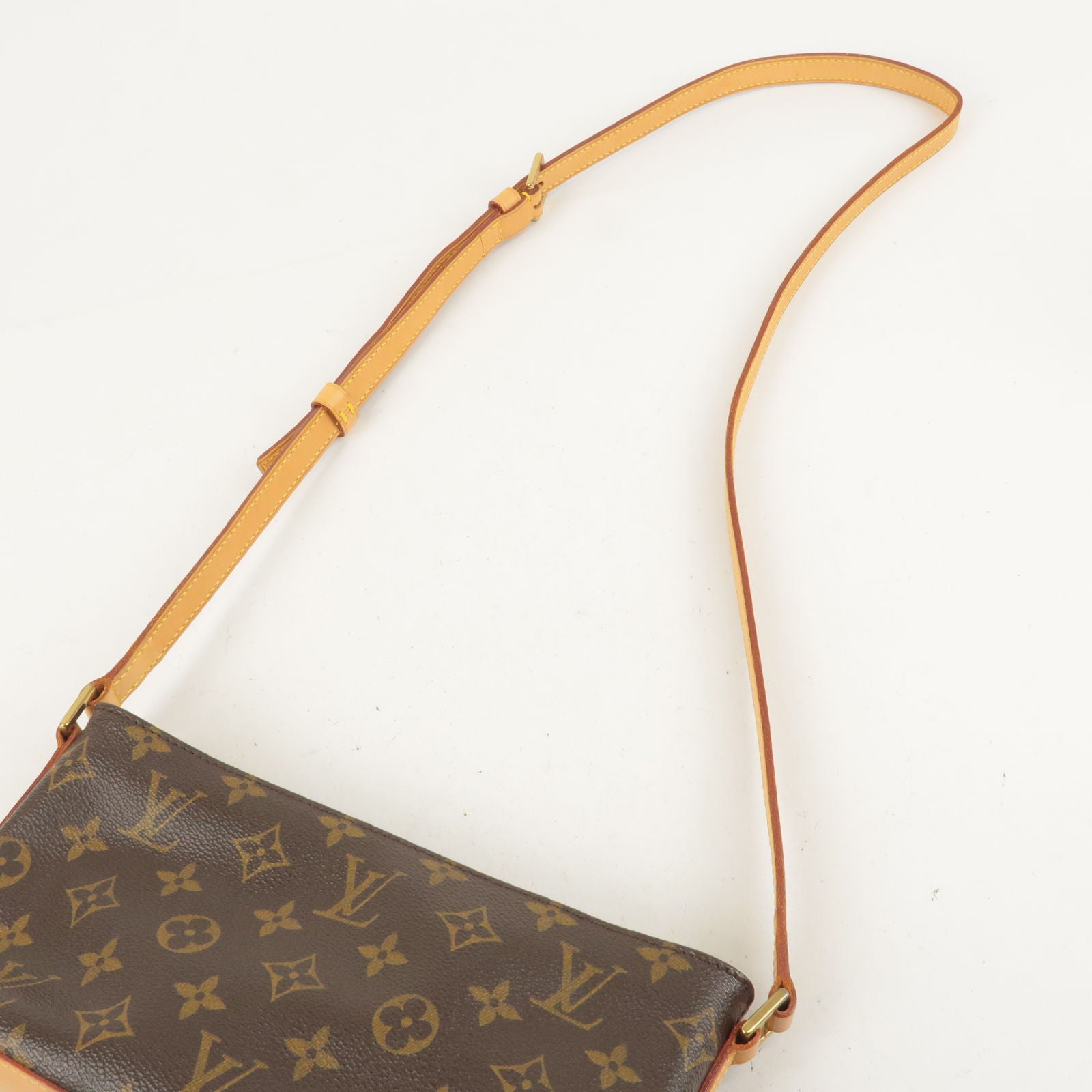 Louis Vuitton Trotteur Monogram Crossbody Bag M51240
