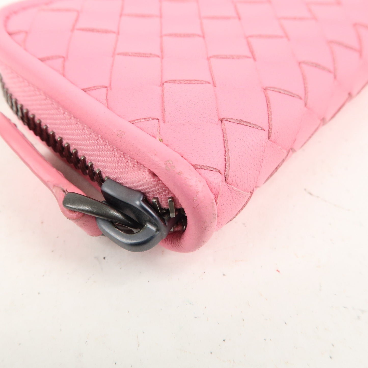 BOTTEGA VENETA Intrecciato Leather Round Zippy Coin Case Pink