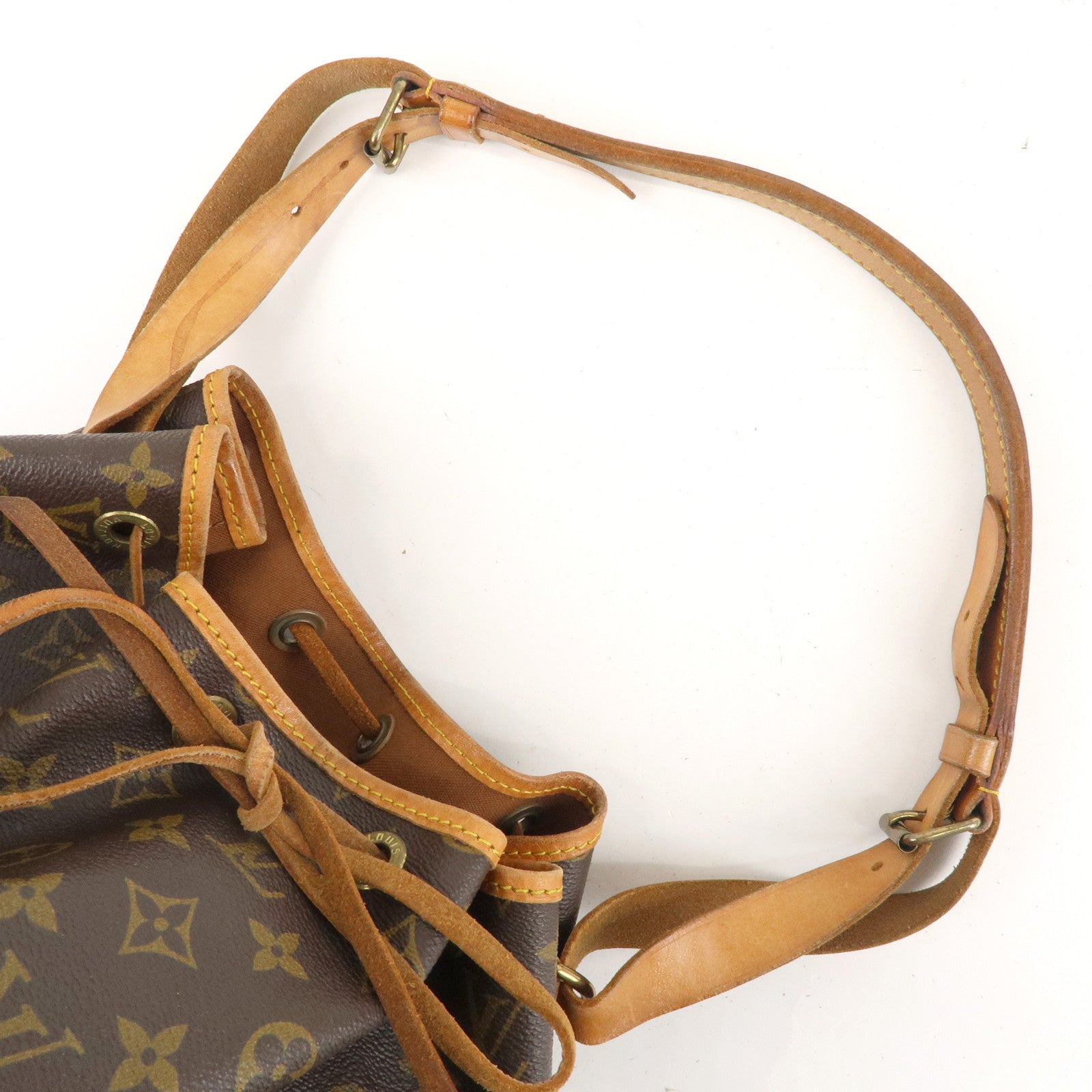 Louis Vuitton Petit Noe Drawstring Bucket Bag Shoulder Bag Monogram Brown