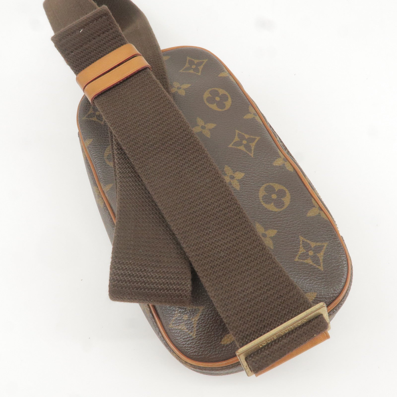 Louis-Vuitton-Monogram-Pochette-Gange-Crossbody-Bag-M51870 – dct