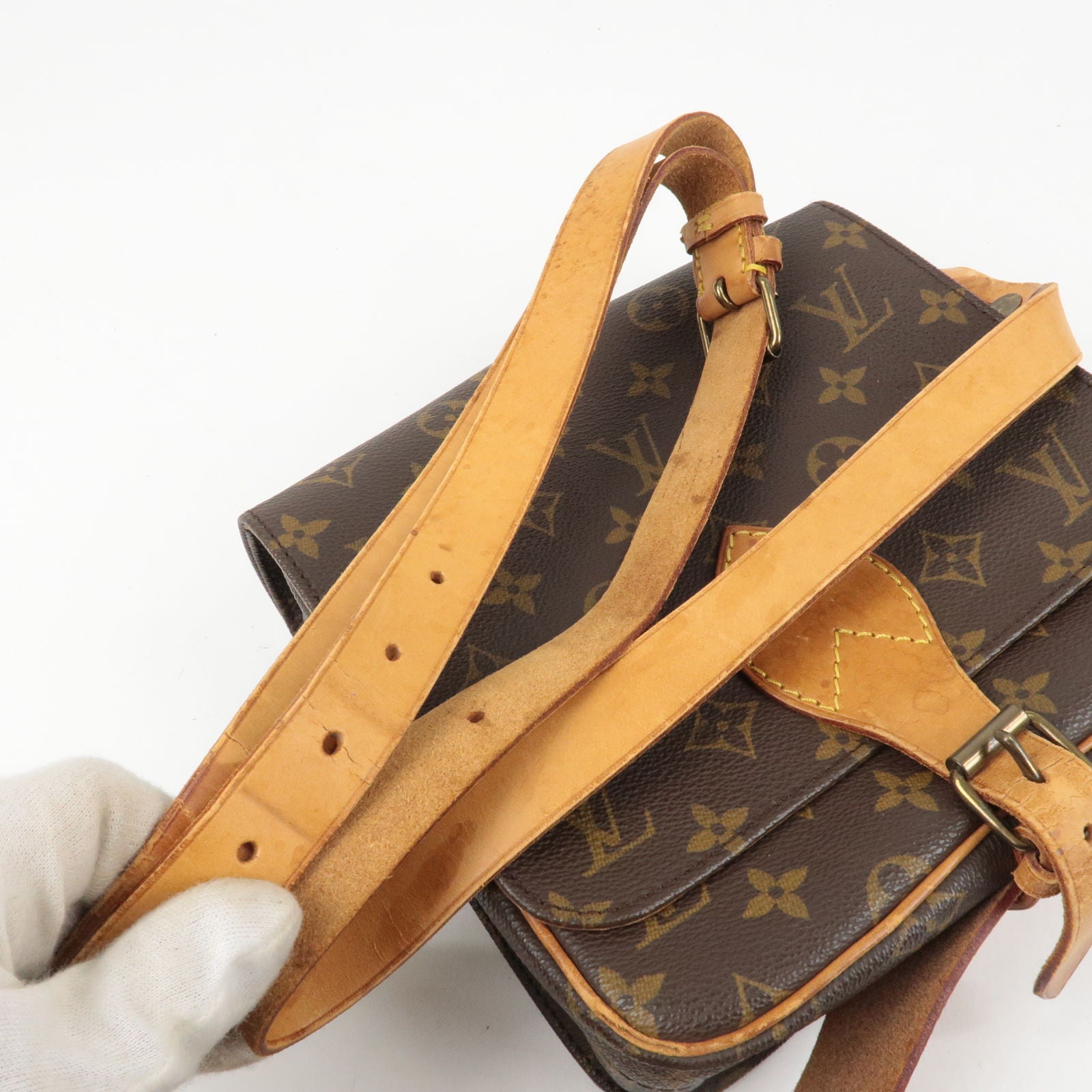 Louis-Vuitton-Monogram-Cartouchiere-22-Crossbody-Bag-M51253 – dct