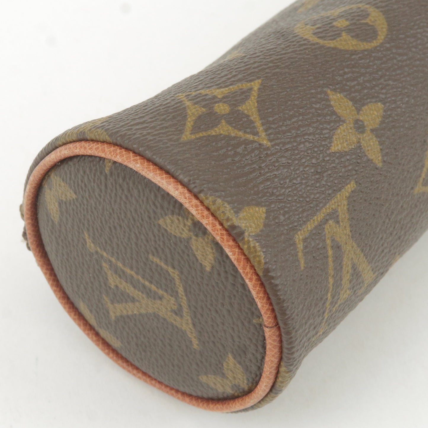 Louis Vuitton Monogram Trousse Ronde Pen Case M47630