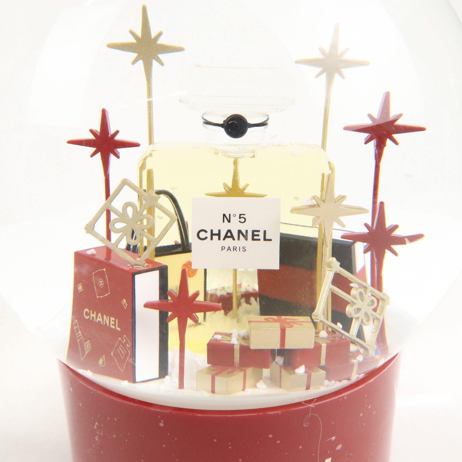 NWT authentic Chanel snow globe version 2015 haute gamme VIP