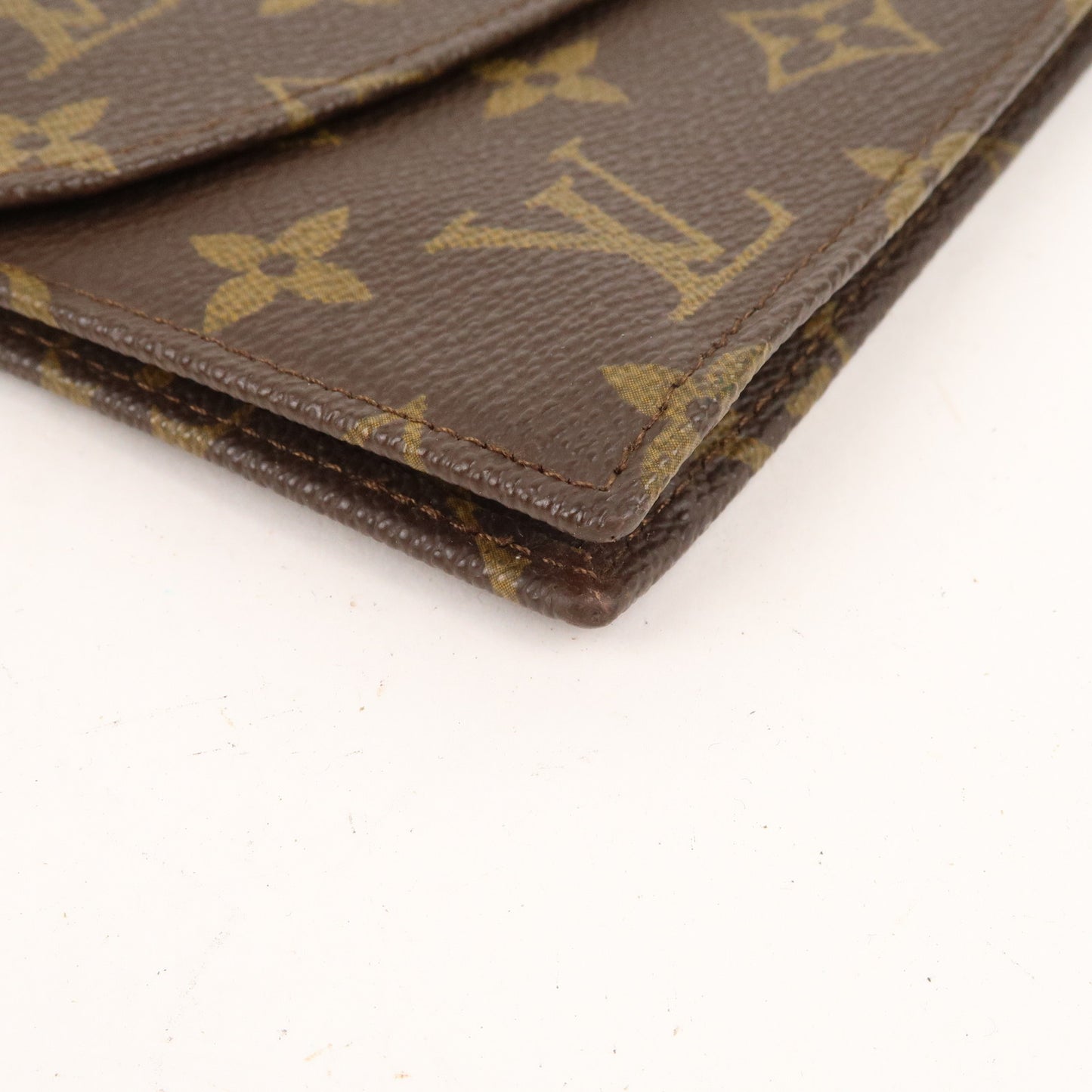 Louis Vuitton Monogram Pochette Lava 23 Clutch Bag M51940