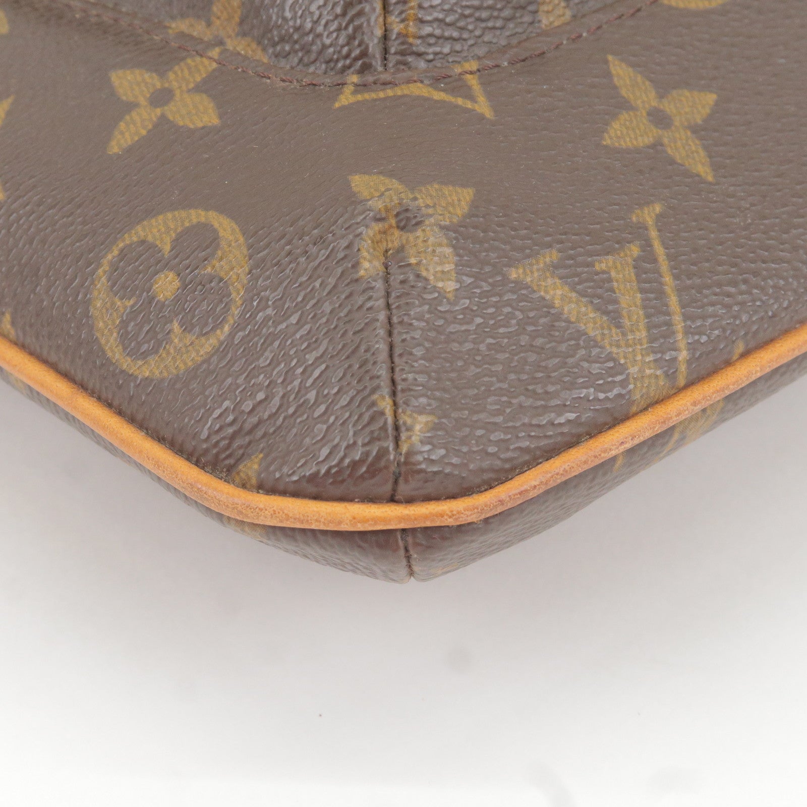 Louis Vuitton Monogram Partition Wristlet