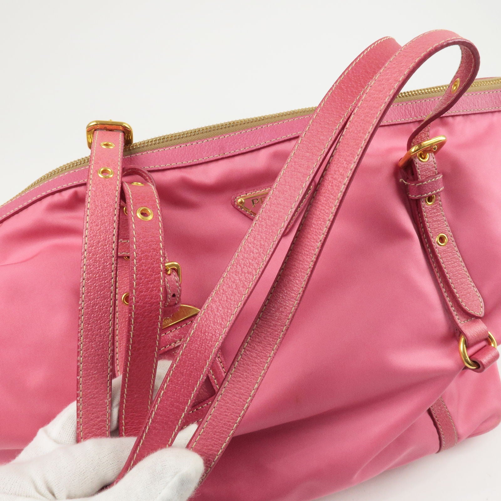 SLUFOOT  Pink prada bag, Prada handbags, Prada bag