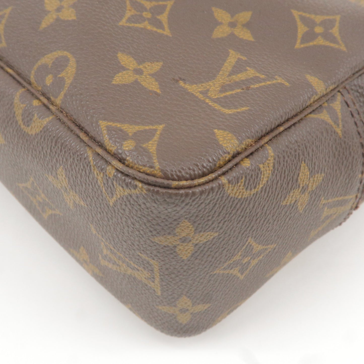 Louis Vuitton Monogram Trousse Toilette 28 Pouch M47522