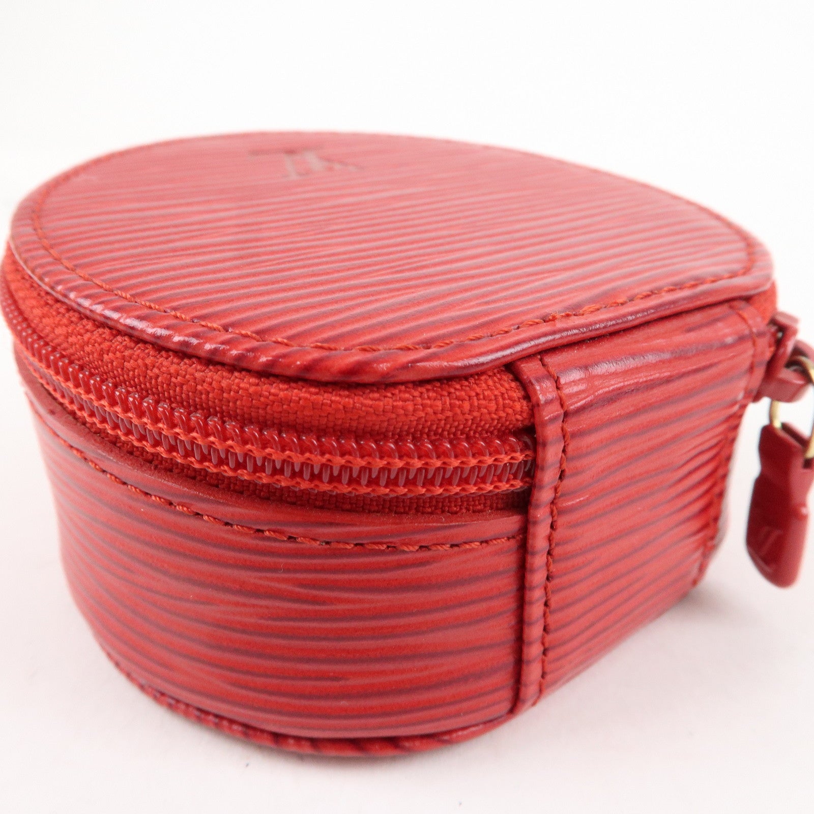 Louis Vuitton, a red epi leather 'Ecrin Bijoux Jewelry case', 2003. -  Bukowskis