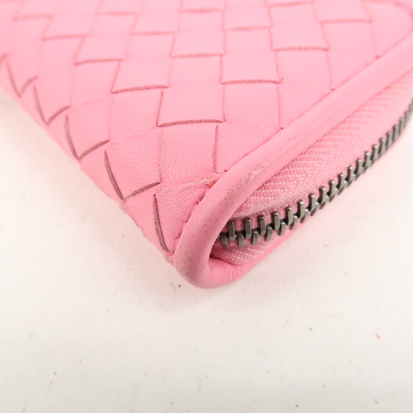 BOTTEGA VENETA Intrecciato Leather Round Zippy Coin Case Pink