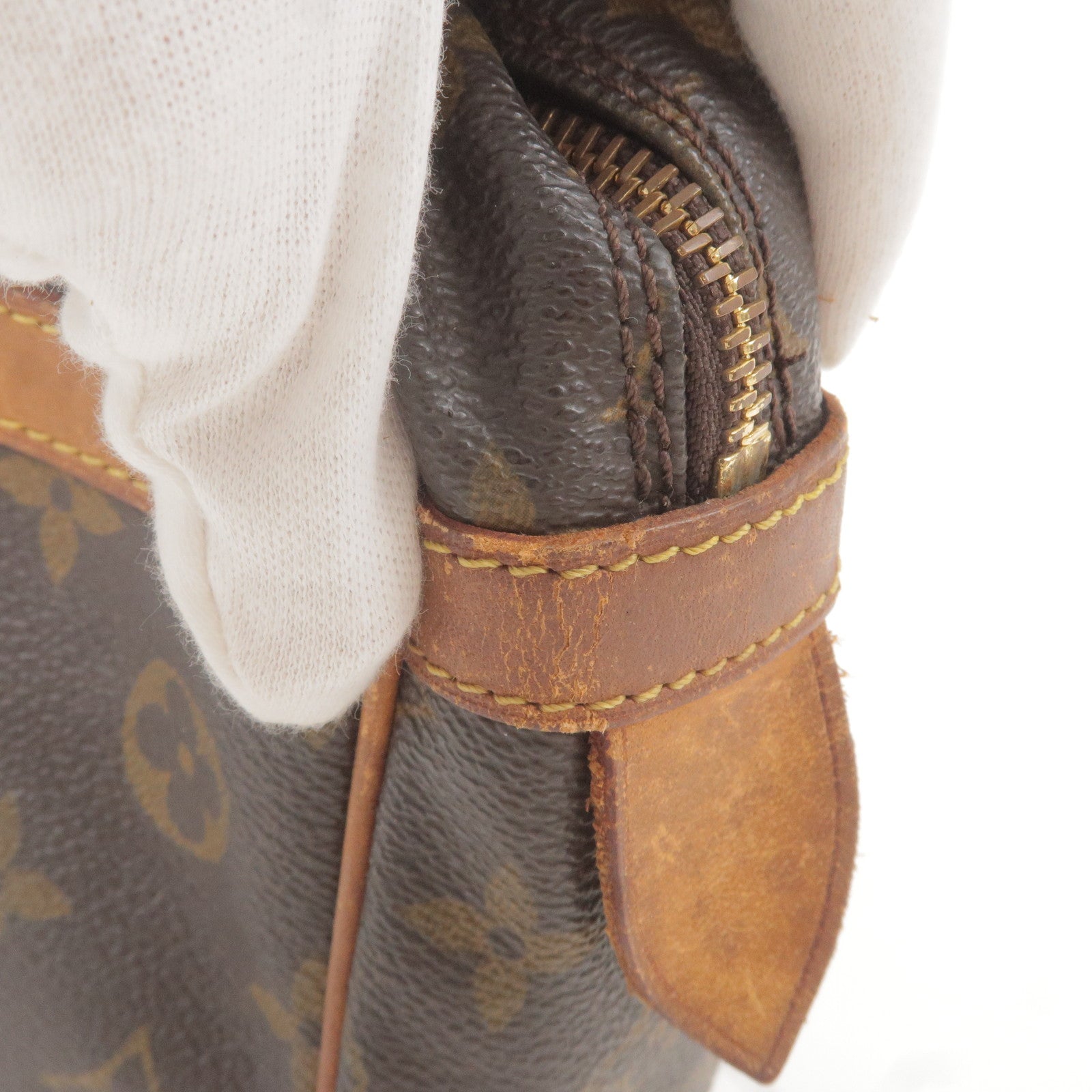 Louis Vuitton Monogram Compiegne 28 Leather Clutch Bag – STYLISHTOP