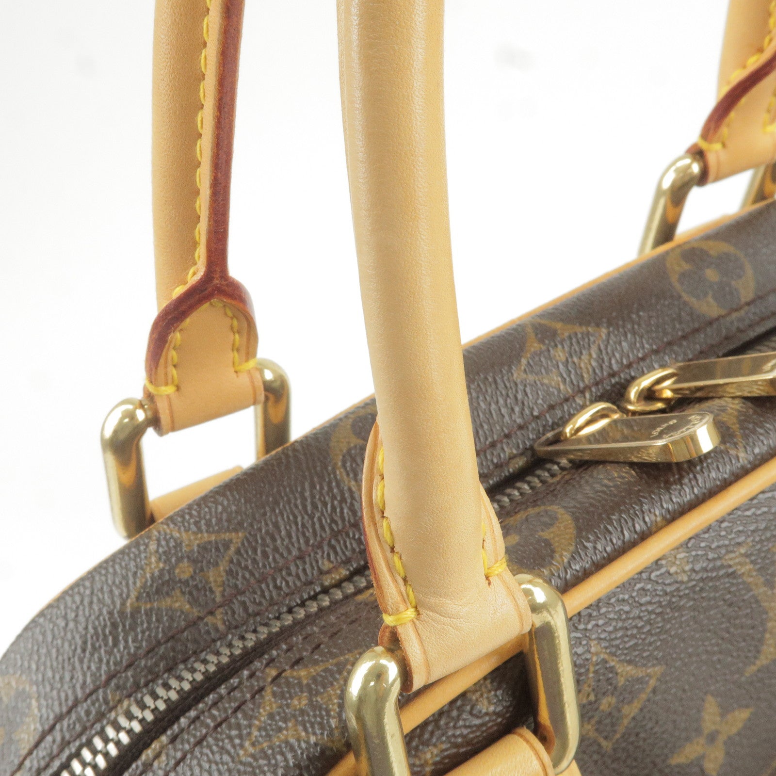Louis Vuitton, Bags, Louis Vuitton Monogram Manhattan Pm Hand Bag M4026