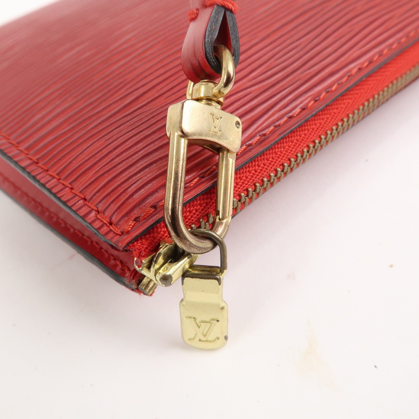 Louis Vuitton Trocadero Castilian Red Epi Leather Crossbody in
