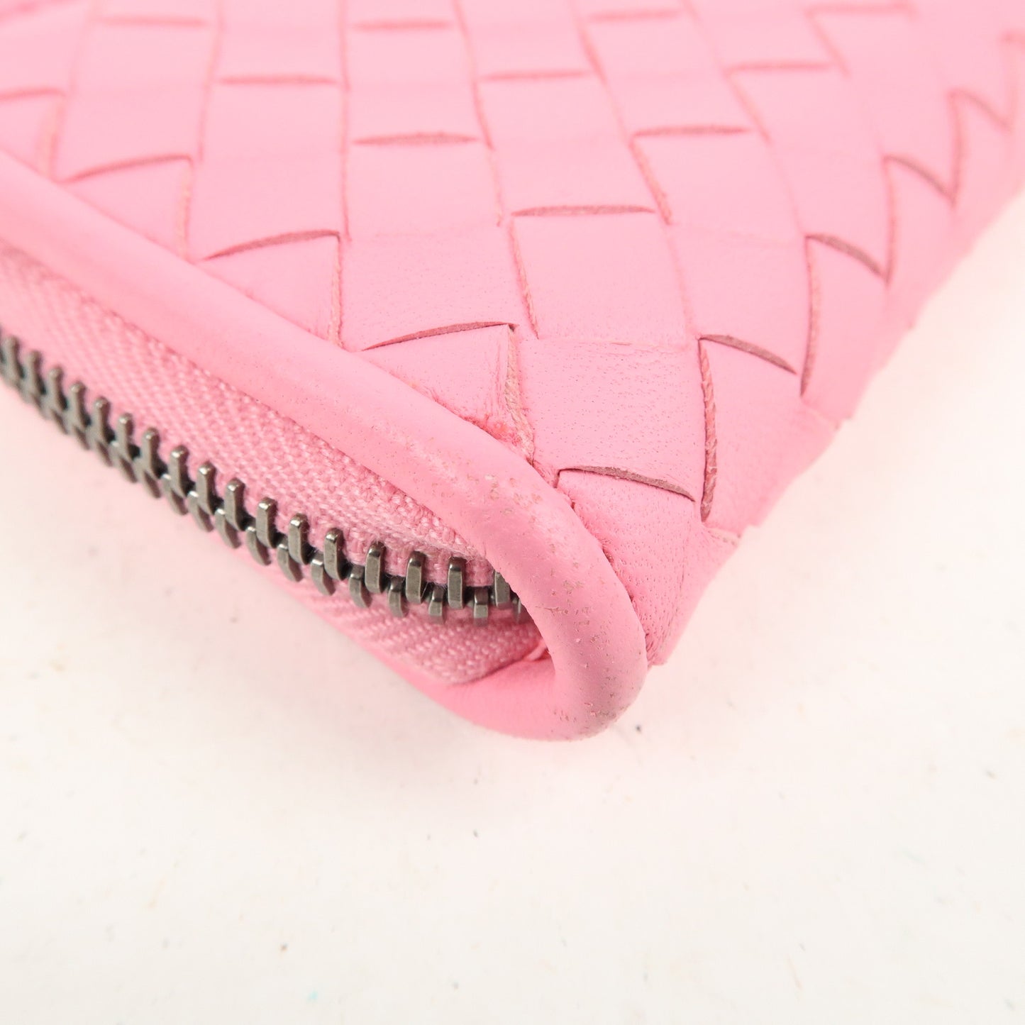 BOTTEGA VENETA Intrecciato Leather Round Zippy Coin Case Pink