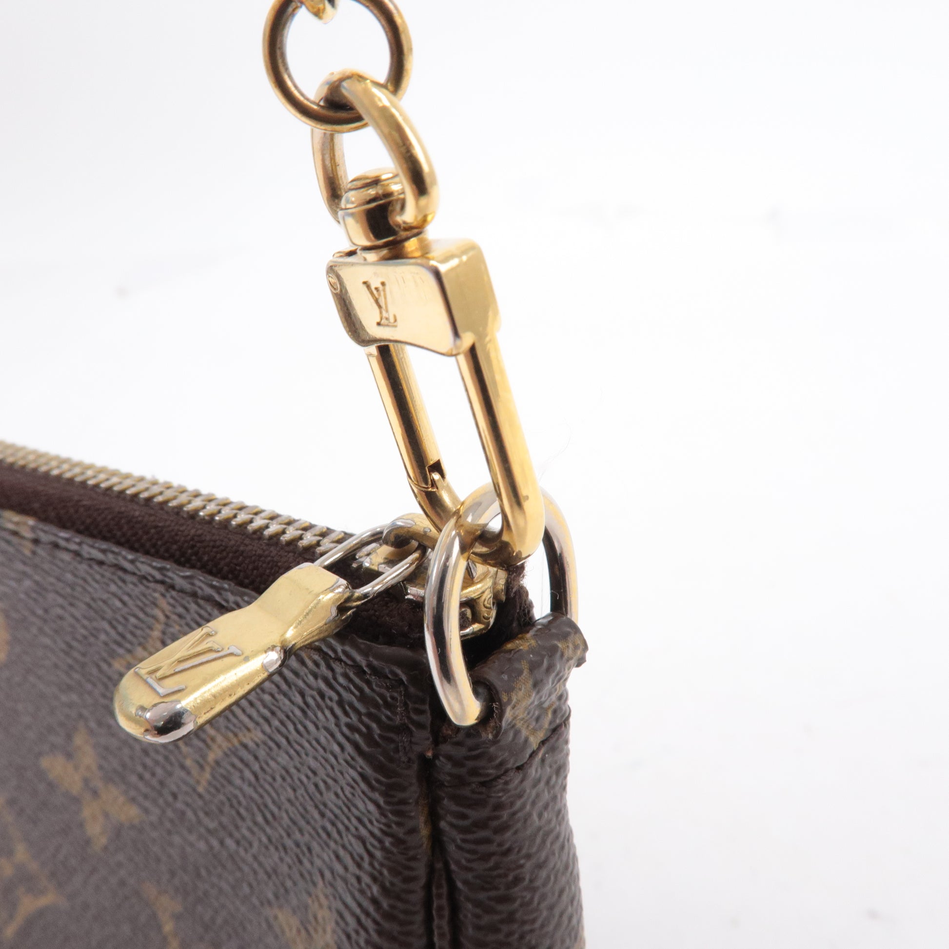 Louis Vuitton Monogram Canvas Mini Pochette Accessoires M58009 : :  Fashion