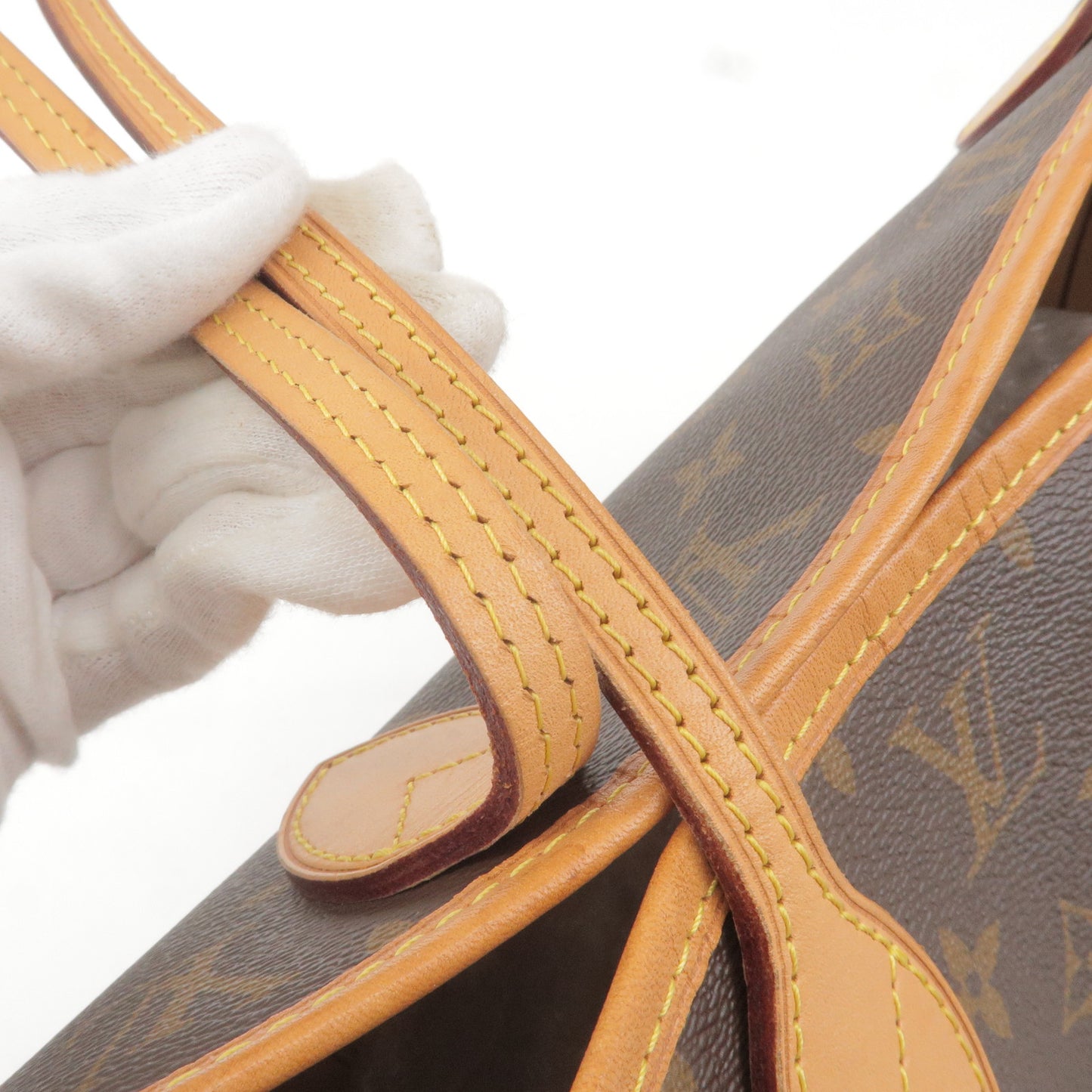 Louis Vuitton Monogram Neverfull MM Tote Bag M40995