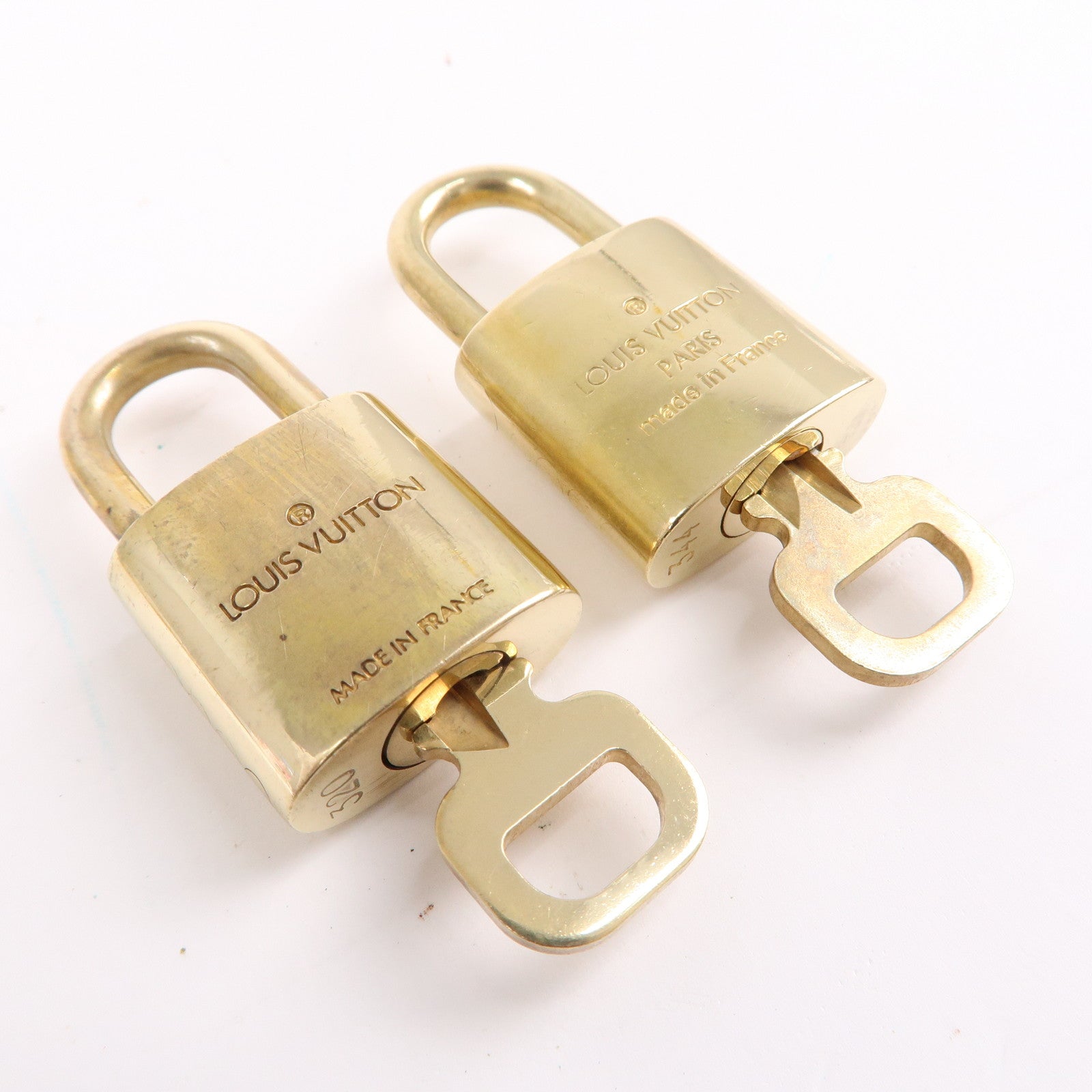 Key - Louis - of - 10 - ep_vintage luxury Store - Set - Key - Lock