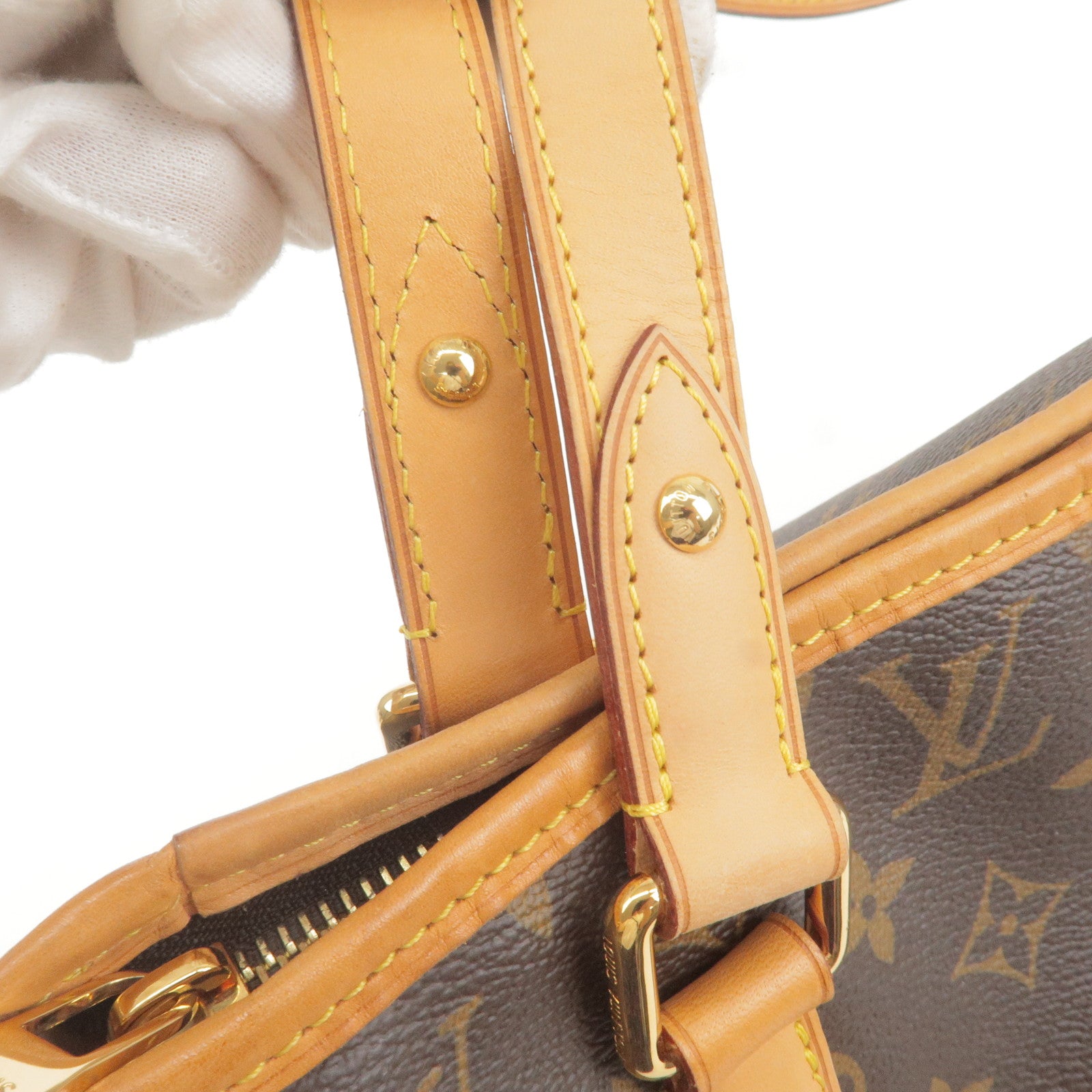 Louis Vuitton 2018 Pre-owned Petite Malle Shoulder Bag - Gold