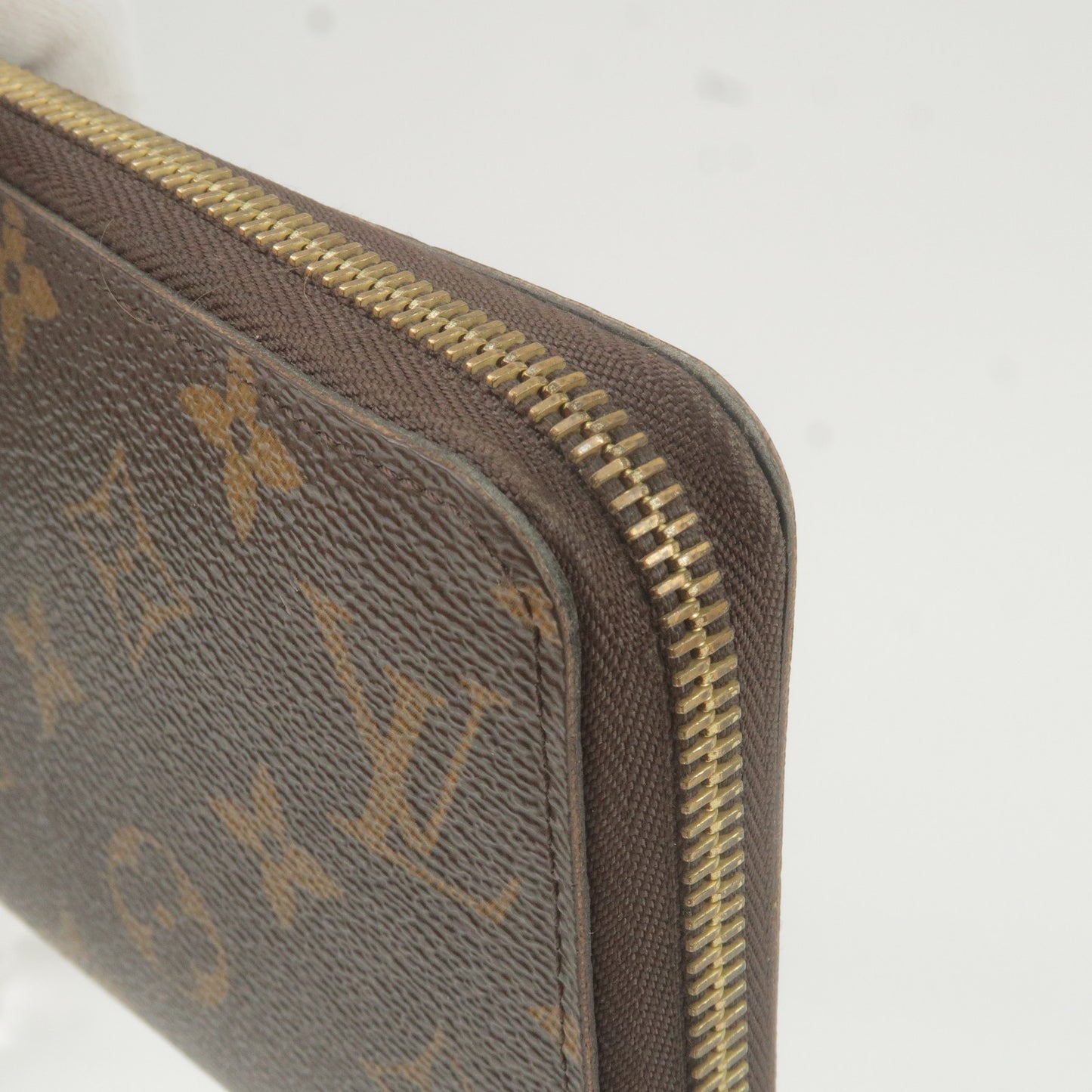 Louis Vuitton Monogram Zippy Wallet Zip Round Wallet M60017