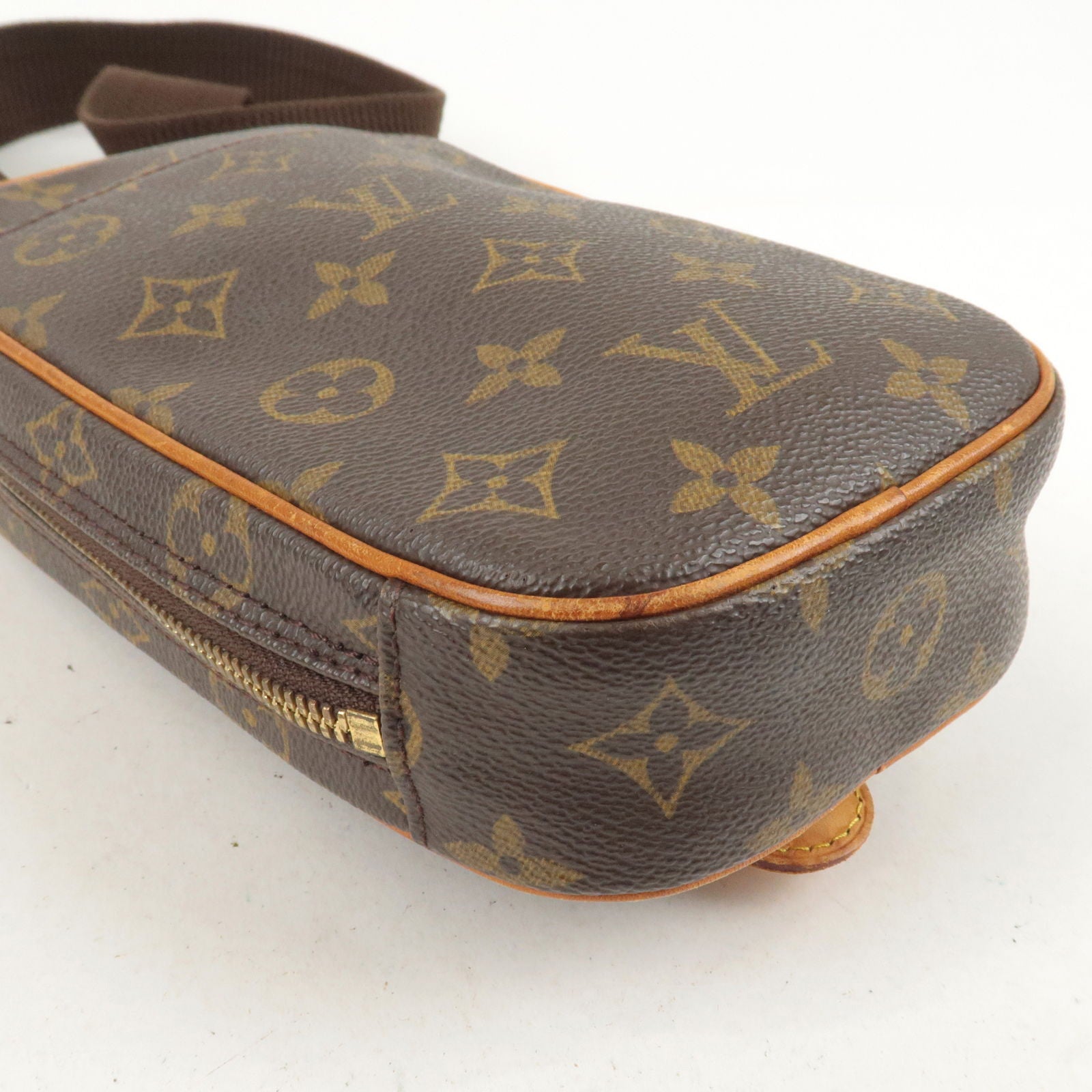 Louis Vuitton LV Monogram 4 Key Ring Holder, Luxury, Bags