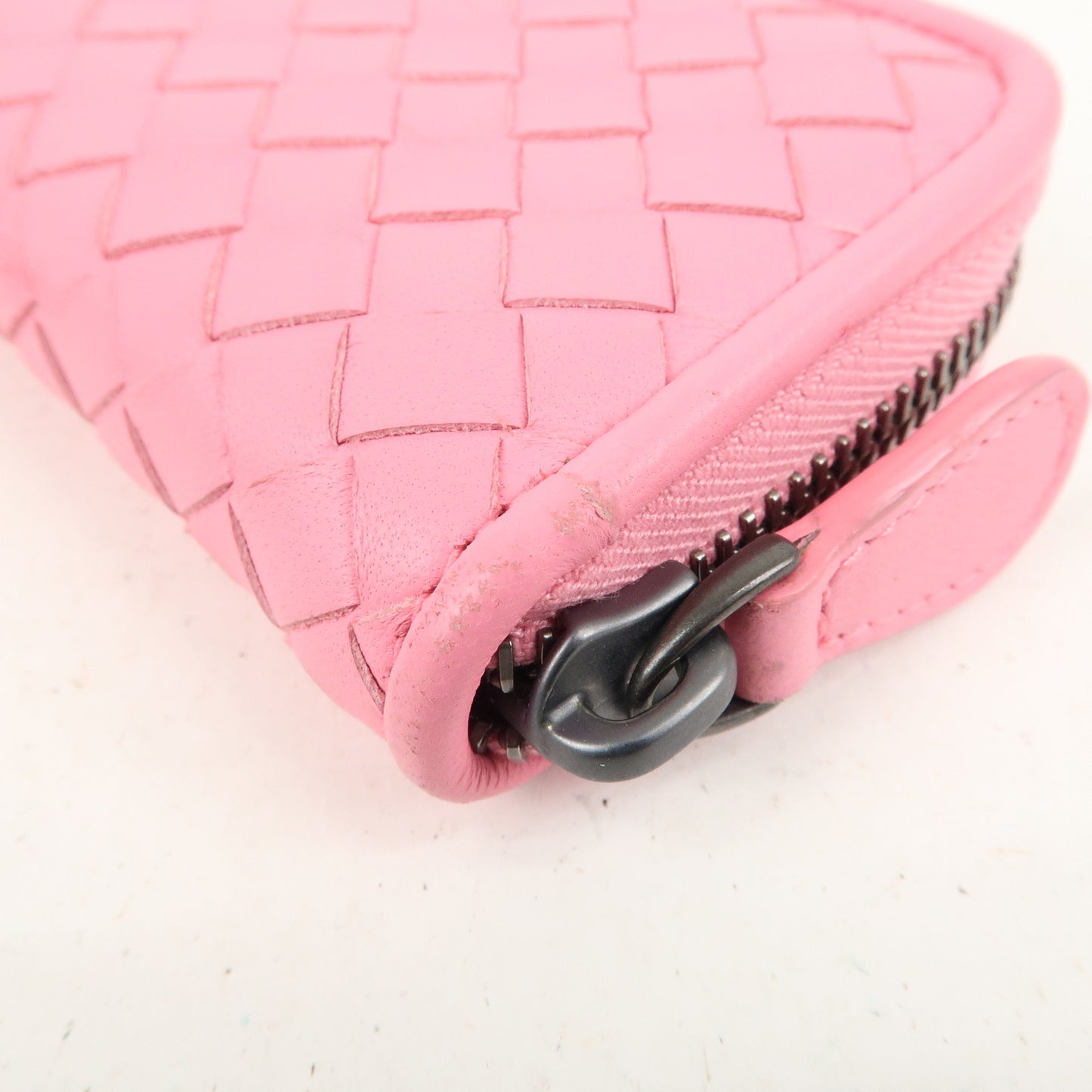 BOTTEGA VENETA Intrecciato Leather Round Zippy Coin Case Pink