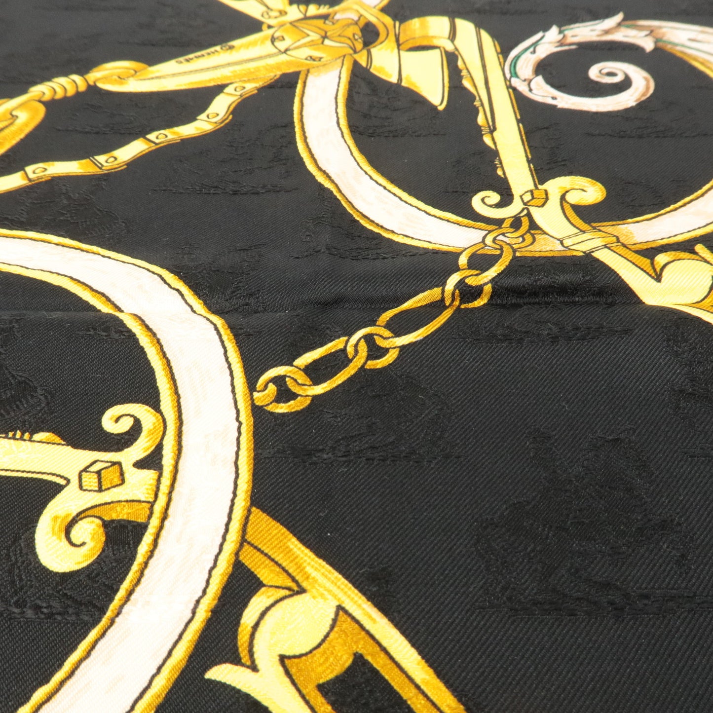 HERMES Carre 90 100% Silk Scarf Par Mefsire ANTOINE DE PLVVINEL