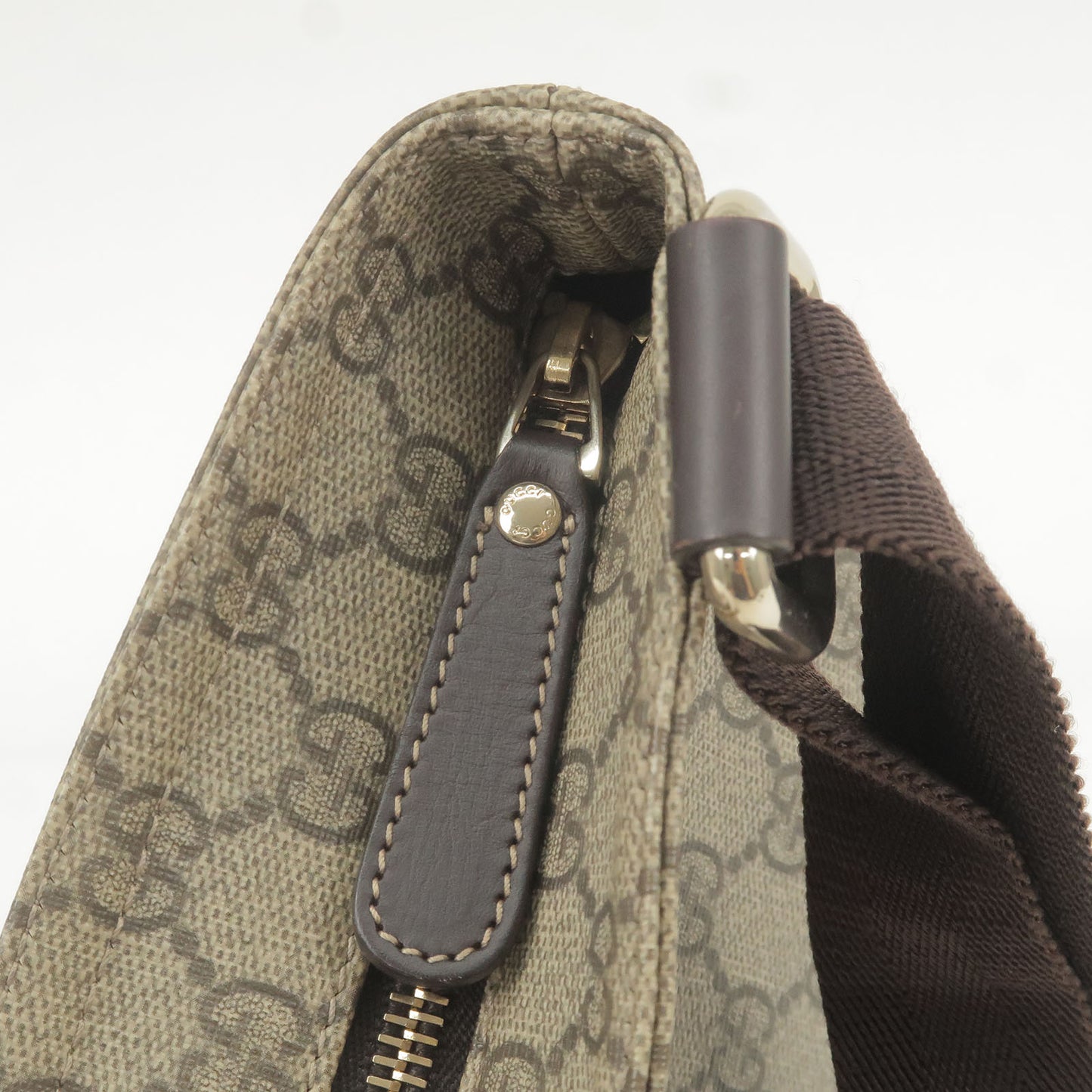 GUCCI GG Plus Leather Shoulder Bag Pouch Beige Brown 201538