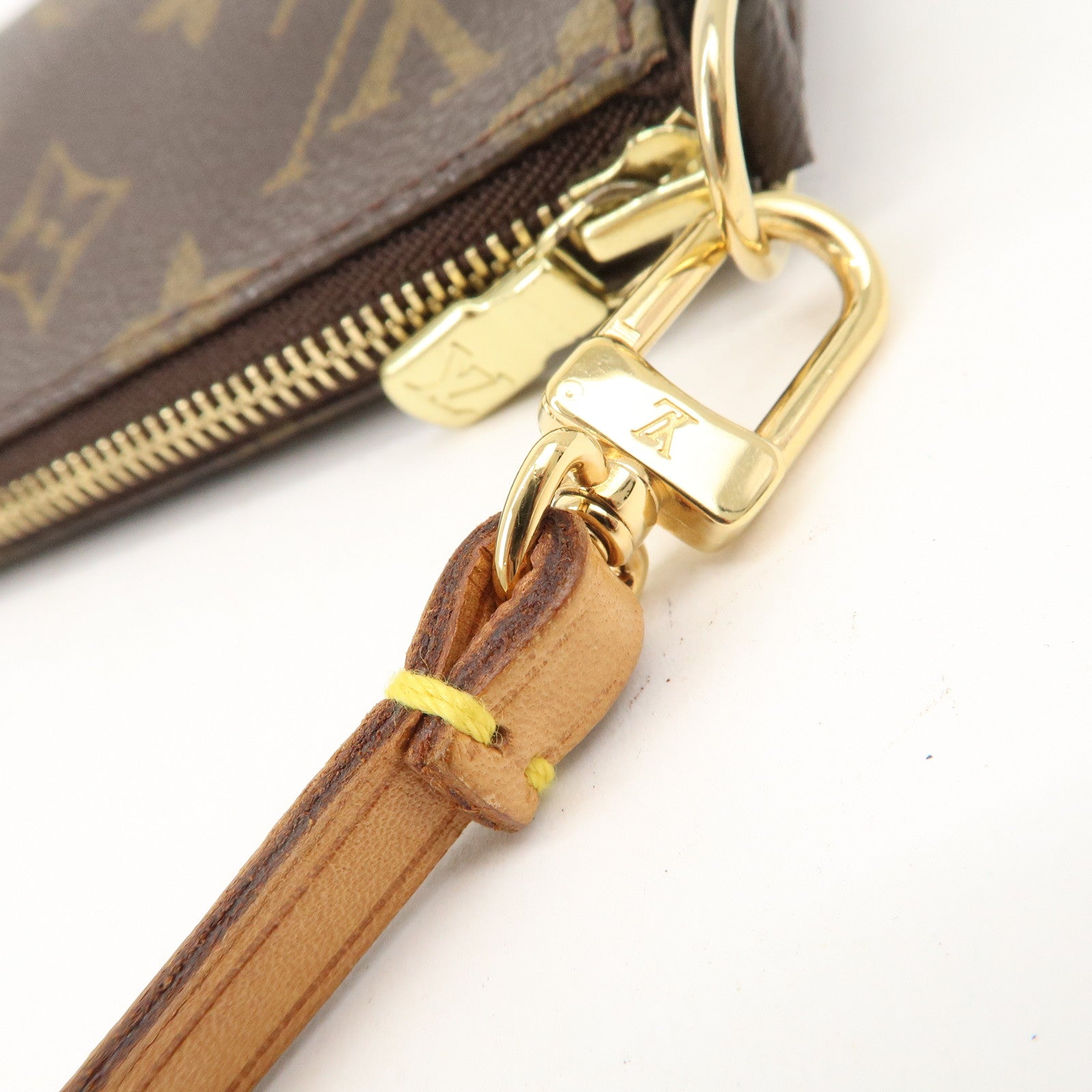 M51980 – Sac à main Louis Vuitton Hudson en toile monogram marron  