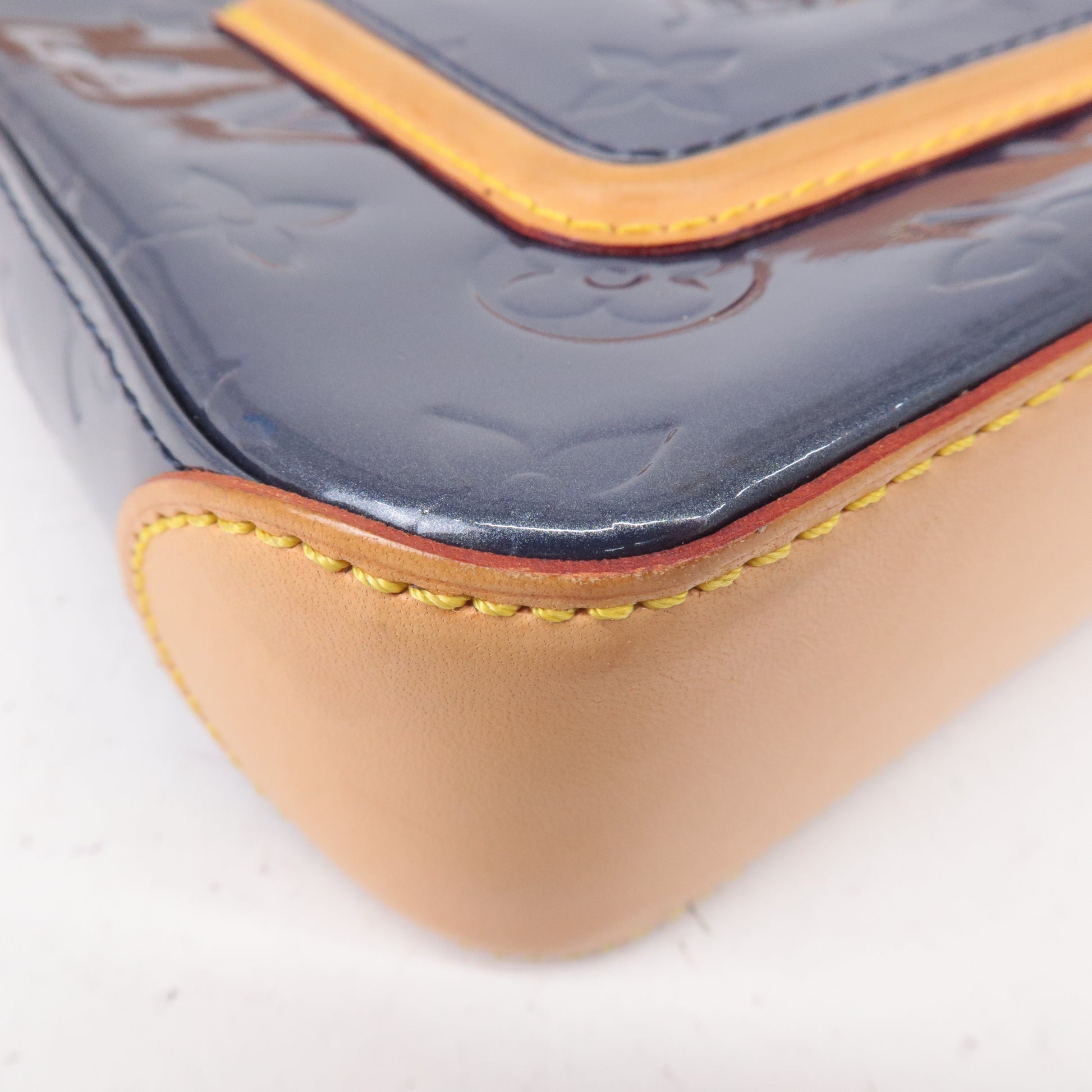 Louis-Vuitton-Monogram-Vernis-Mallory-Square-Shoulder-Bag-M91332 