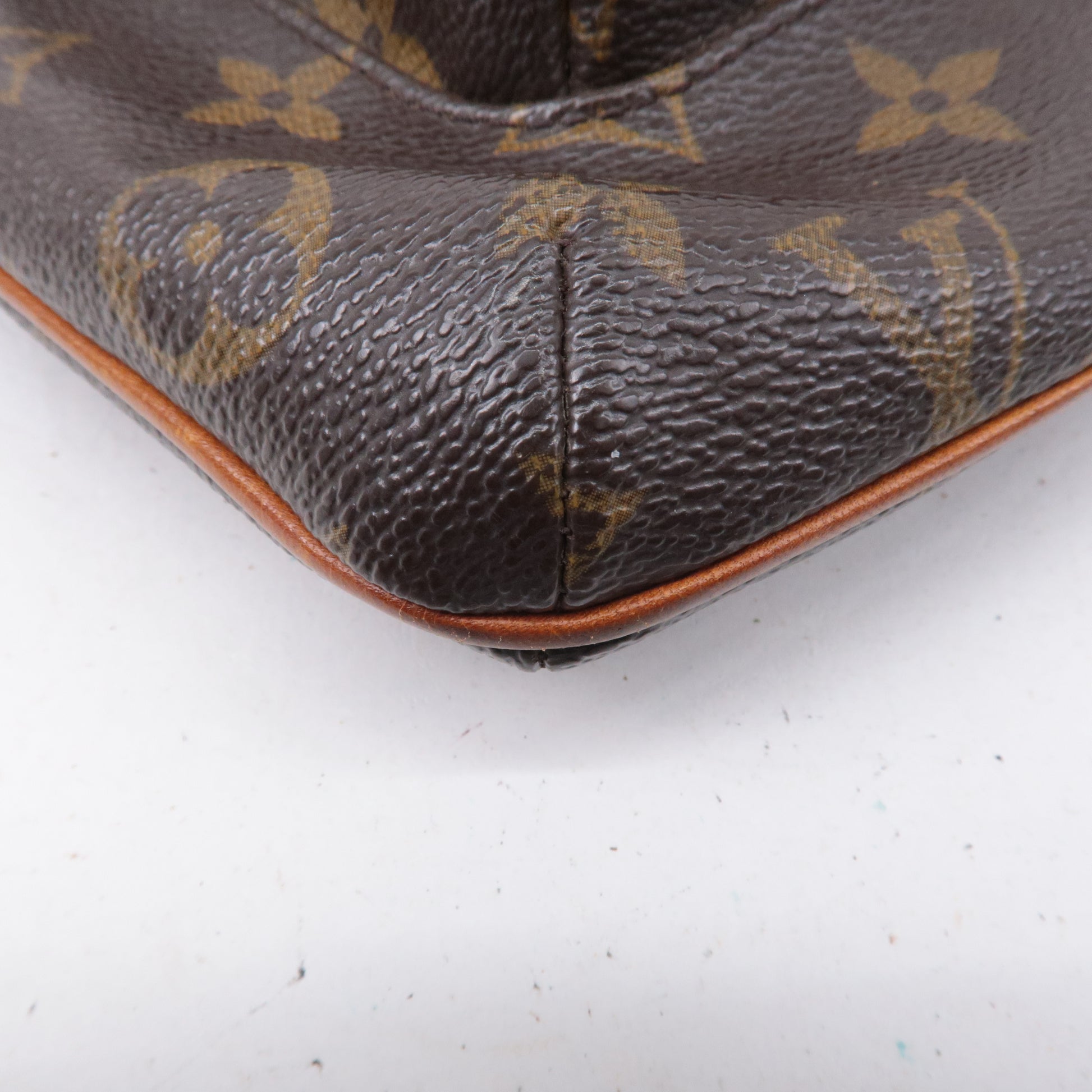 Louis-Vuitton-Monogram-Partition-Pouch-Wristlet-Bag-M51901 – dct