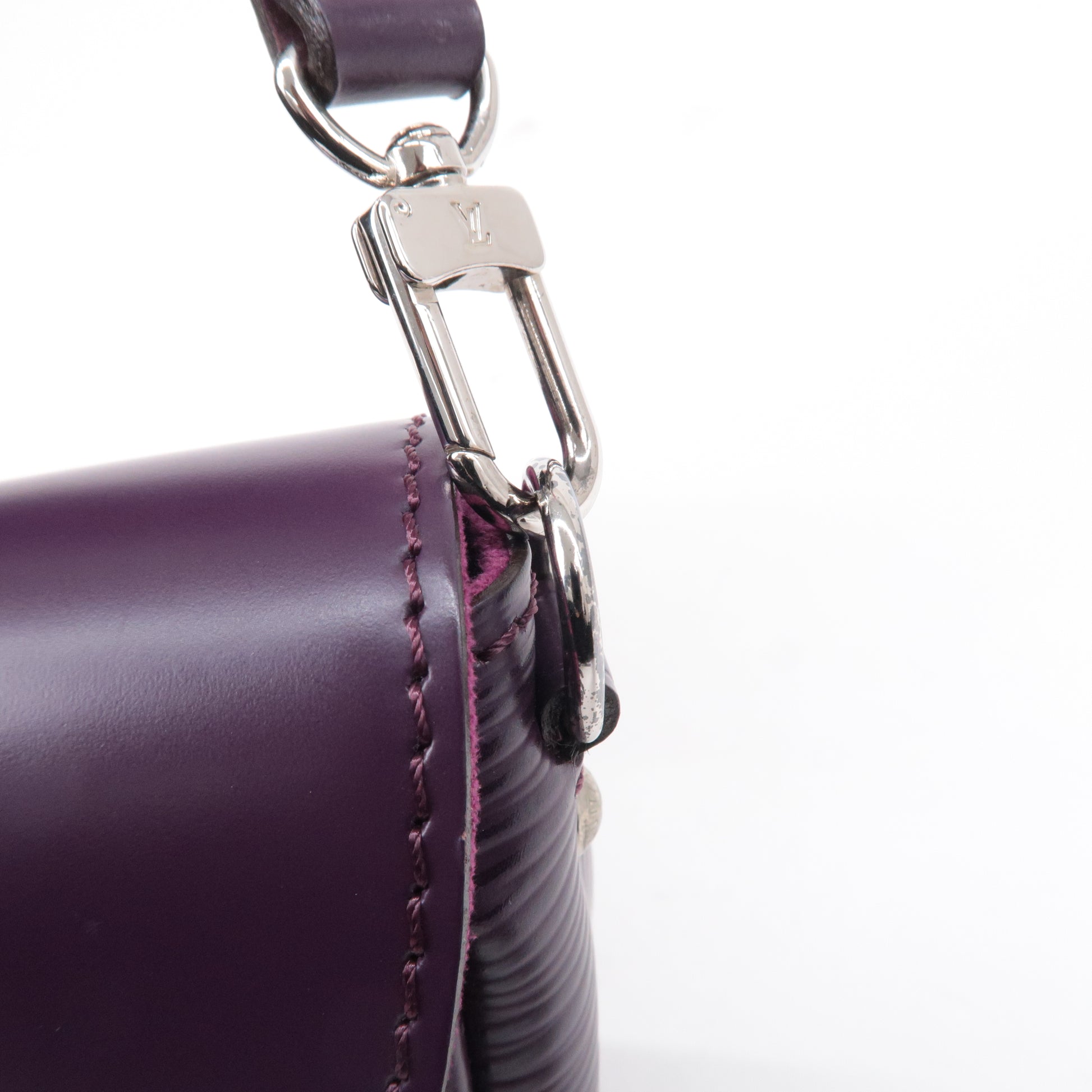 Louis-Vuitton-Epi-Leather-Pochette-Montagne-Cassis-M5929K – dct
