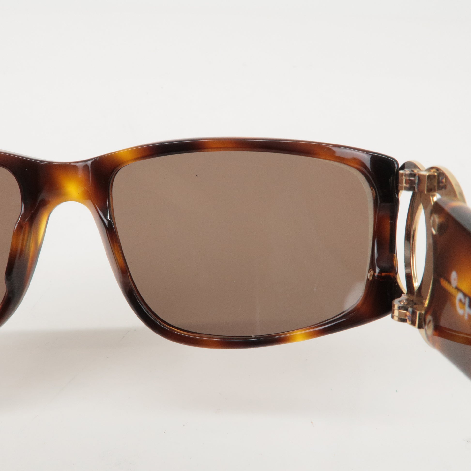 CHANEL-Coco-Mark-Plastic-Metal-Tortoise-shell-Tone-Sunglasses
