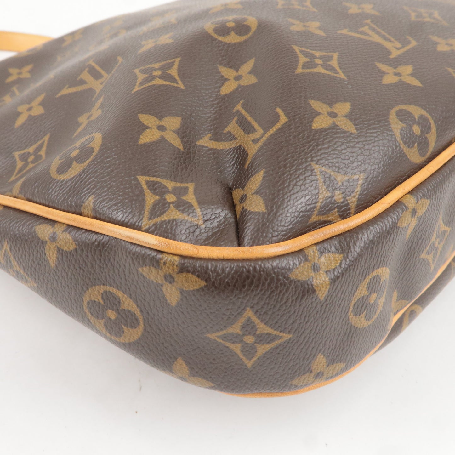 Louis-Vuitton-Monogram-Odeon-GM-Shoulder-Bag-Brown-M56388 – dct