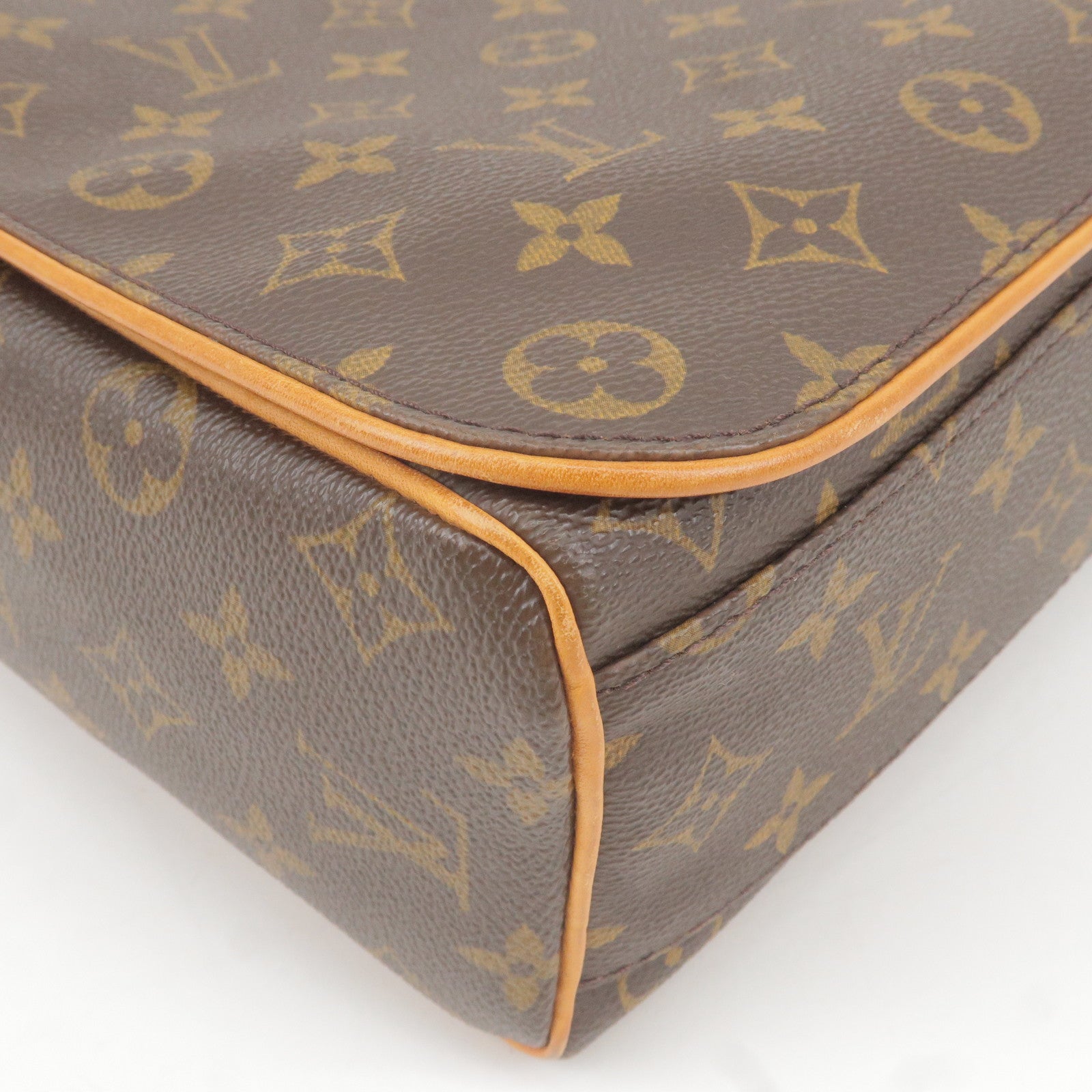 Louis-Vuitton-Monogram-Abbesses-Messenger-Bag-Hand-Bag-M45257