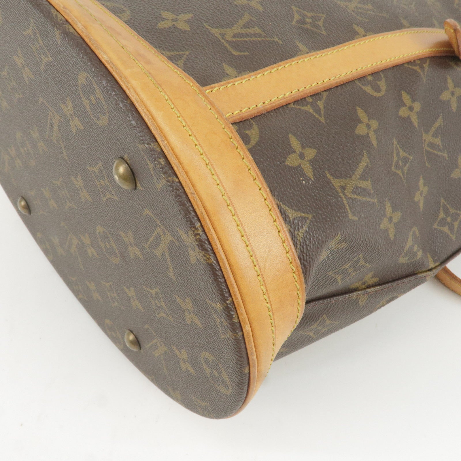 Louis Vuitton Bucket GM Shoulder Bag