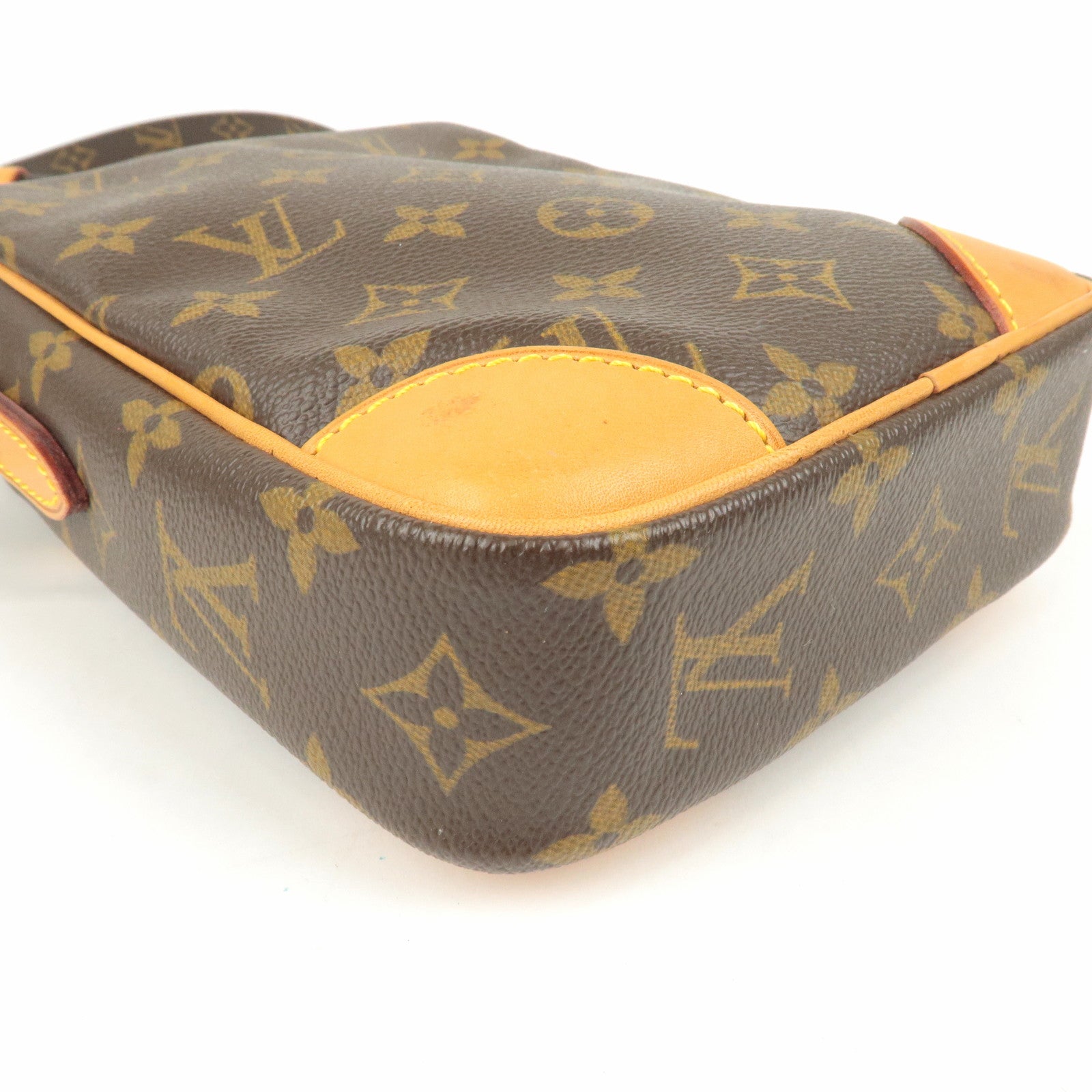 Louis Vuitton Danube Crossbody bag – JOY'S CLASSY COLLECTION
