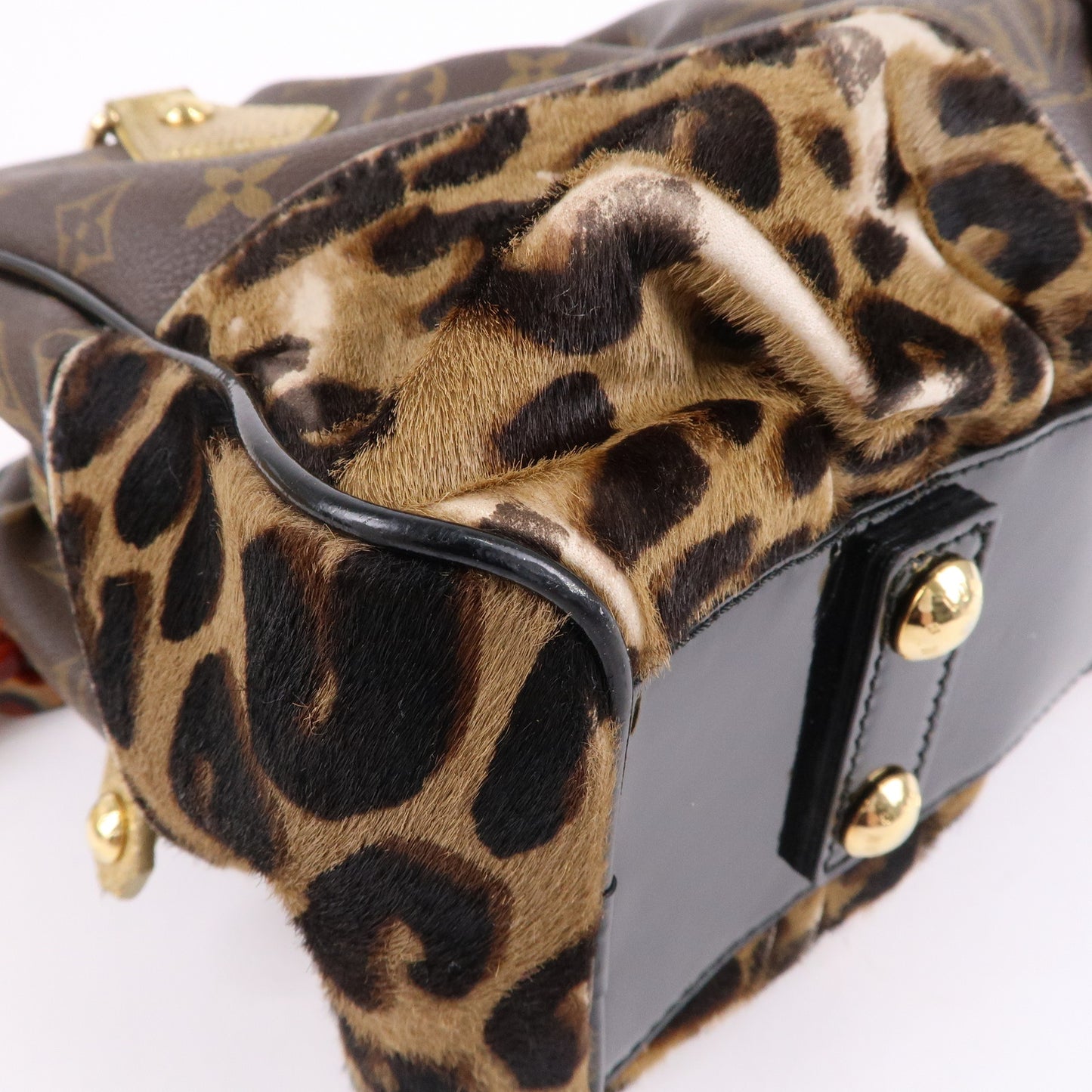 Louis-Vuitton-Monogram-Leopard-Adele-Hand-Bag-Gold-M95284