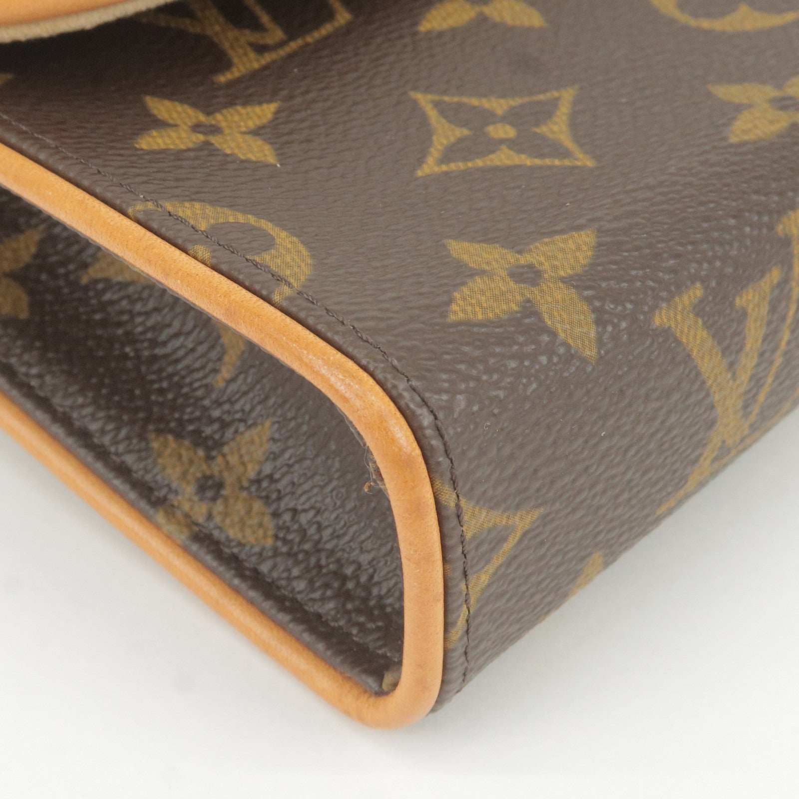 Auth Louis Vuitton Monogram Pochette Florentine Pouch Waist Bag M51855 LV  9286F
