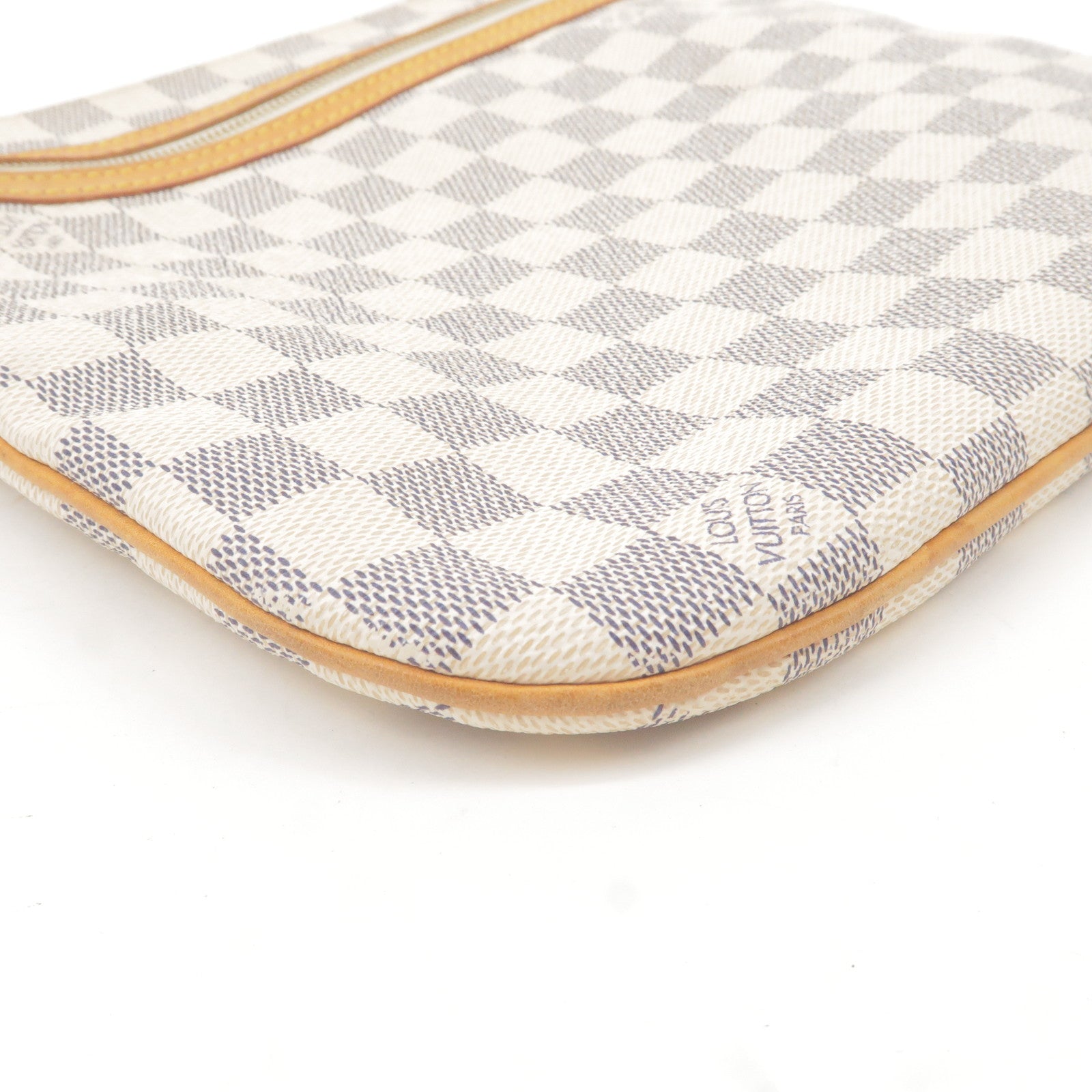 Louis Vuitton Pre-Owned White Damier Azur Pochette Bosphore Canvas  Crossbody Bag, Best Price and Reviews