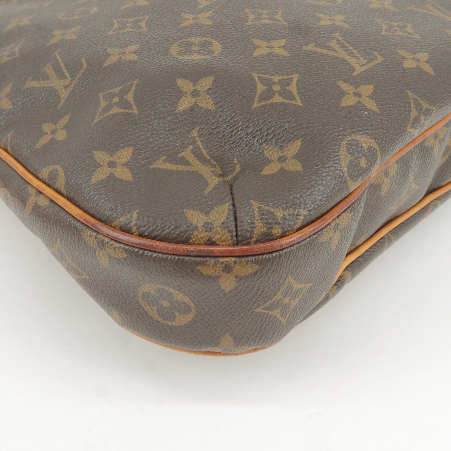 Louis Vuitton Monogram Odeon MM Shoulder Bag M51136