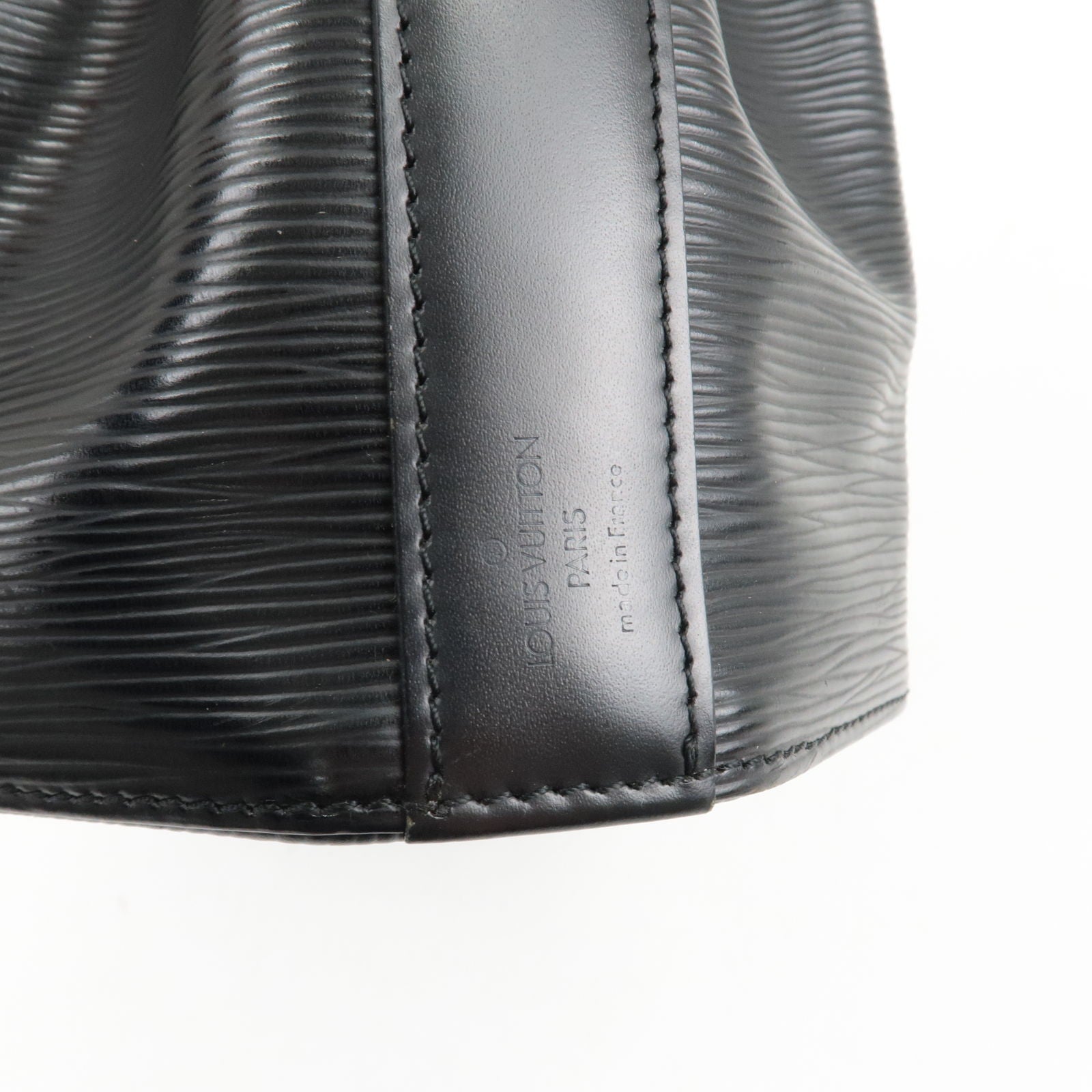 Louis-Vuitton-Epi-Sac-D'epaule-PM-Bucket-Bag-Noir-Black-M80157