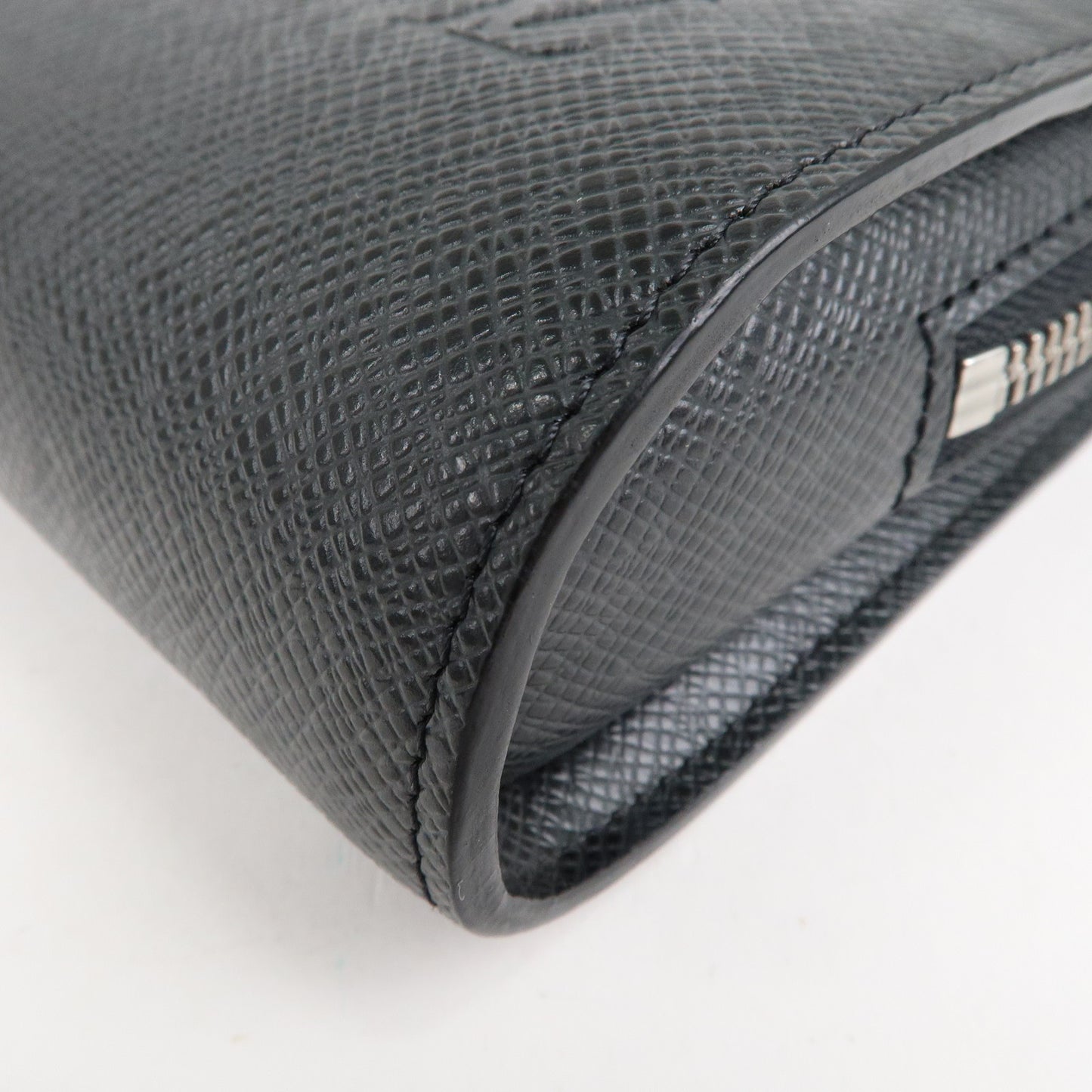 Louis Vuitton M30182 Ardoise/ Green Taiga Leather Pochette Baikal Clutch Bag