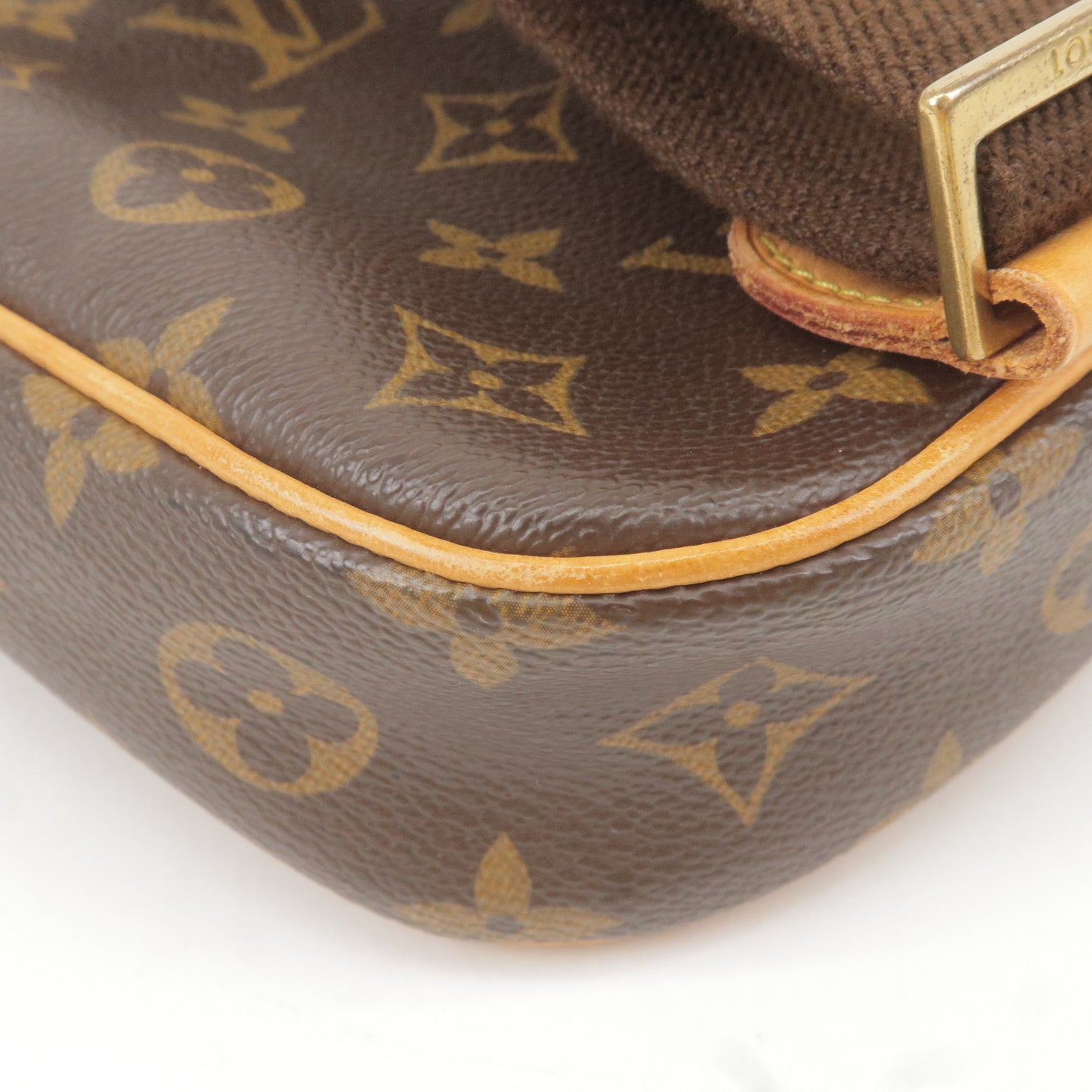 Louis Vuitton Monogram Pochette Gange Cross Body Bag M51870