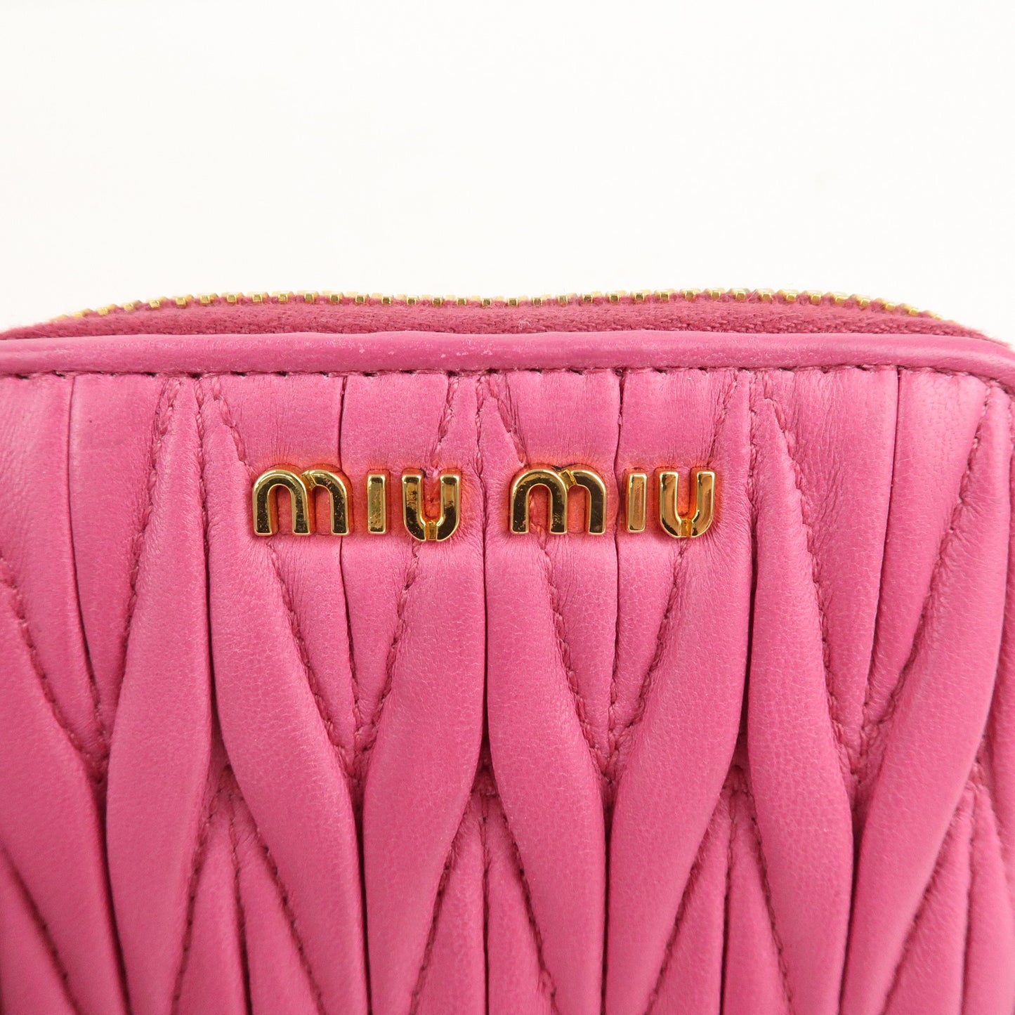 MIU MIU Matelasse Leather Round Zippy Coin Purse Pink 5MM268